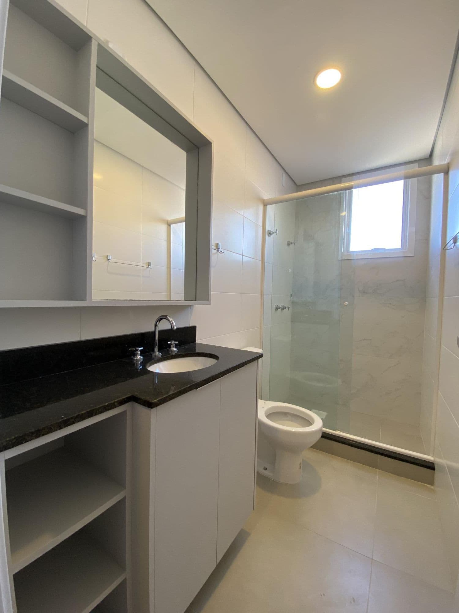 Apartamento de 2 dormitórios, 1Suíte, 2 Banheiros, 1 Vaga, novo no centro de Santa Maria — Apartamento com 2 quartos para alugar em Centro, Santa Maria/RS