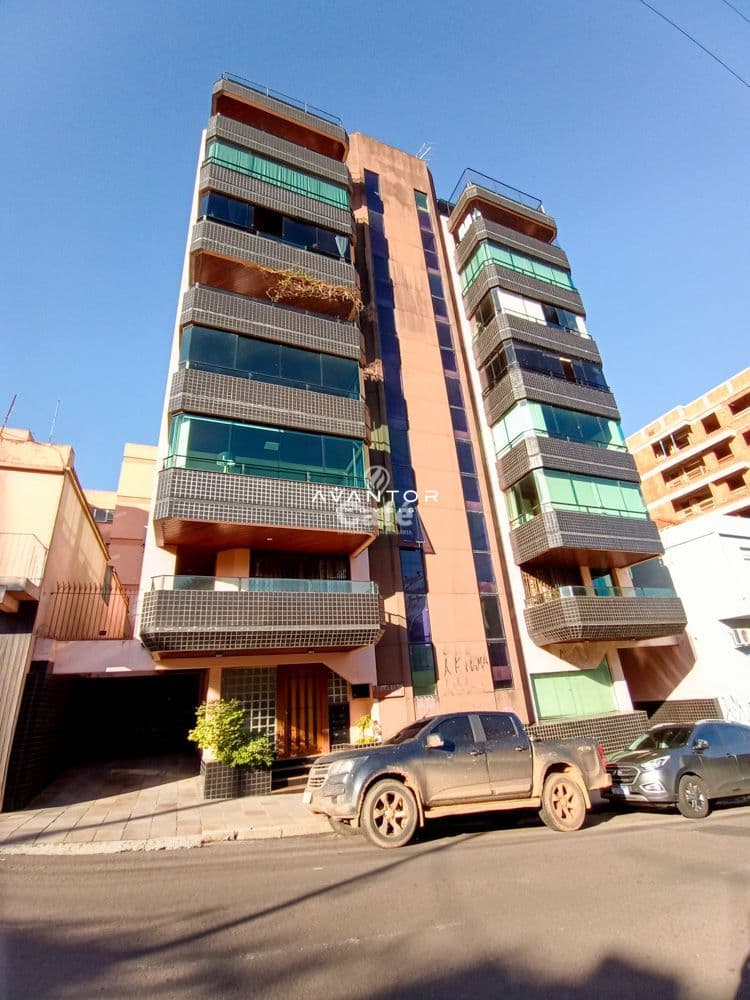 Lindo apartamento 3 dormitórios, sendo um suíte e closet, sala 3 ambientes com lareira, ár — Apartamento com 4 quartos à venda em Nossa Senhora de Fátima, Santa Maria/RS