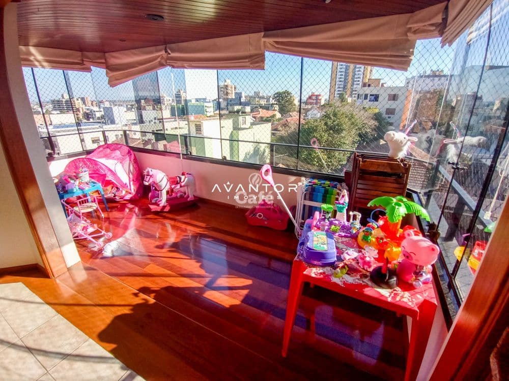 Lindo apartamento 3 dormitórios, sendo um suíte e closet, sala 3 ambientes com lareira, ár — Apartamento com 4 quartos à venda em Nossa Senhora de Fátima, Santa Maria/RS