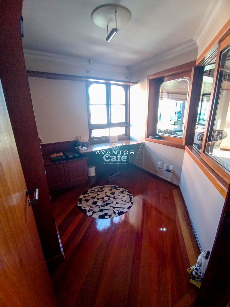 Lindo apartamento 3 dormitórios, sendo um suíte e closet, sala 3 ambientes com lareira, ár — Apartamento com 4 quartos à venda em Nossa Senhora de Fátima, Santa Maria/RS