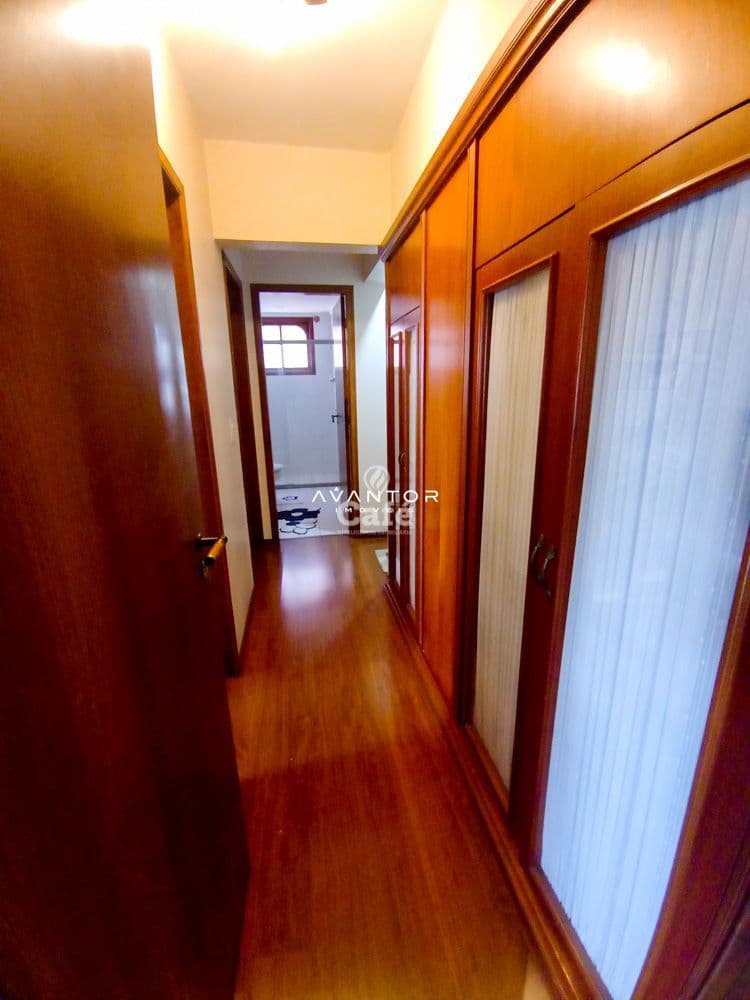 Lindo apartamento 3 dormitórios, sendo um suíte e closet, sala 3 ambientes com lareira, ár — Apartamento com 4 quartos à venda em Nossa Senhora de Fátima, Santa Maria/RS