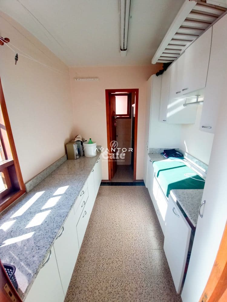 Lindo apartamento 3 dormitórios, sendo um suíte e closet, sala 3 ambientes com lareira, ár — Apartamento com 4 quartos à venda em Nossa Senhora de Fátima, Santa Maria/RS