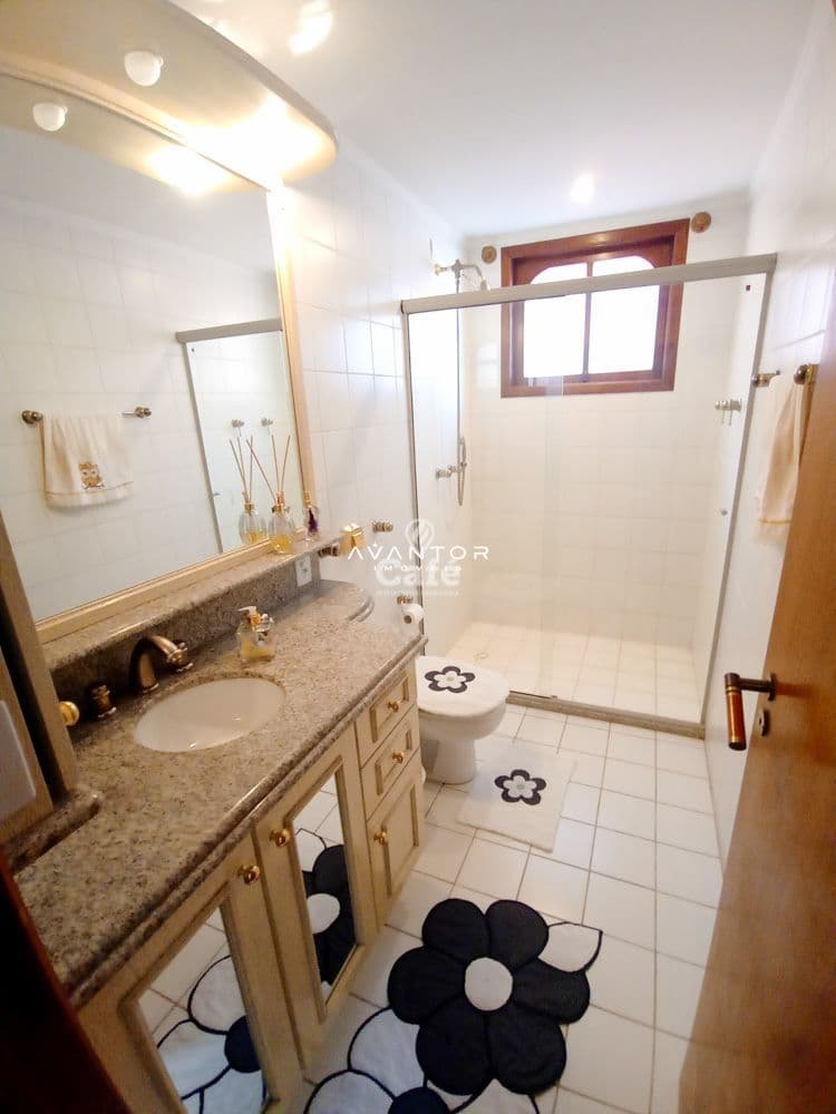 Lindo apartamento 3 dormitórios, sendo um suíte e closet, sala 3 ambientes com lareira, ár — Apartamento com 4 quartos à venda em Nossa Senhora de Fátima, Santa Maria/RS