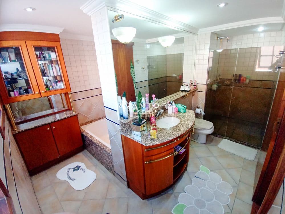 Lindo apartamento 3 dormitórios, sendo um suíte e closet, sala 3 ambientes com lareira, ár — Apartamento com 4 quartos à venda em Nossa Senhora de Fátima, Santa Maria/RS