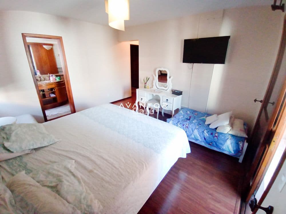 Lindo apartamento 3 dormitórios, sendo um suíte e closet, sala 3 ambientes com lareira, ár — Apartamento com 4 quartos à venda em Nossa Senhora de Fátima, Santa Maria/RS