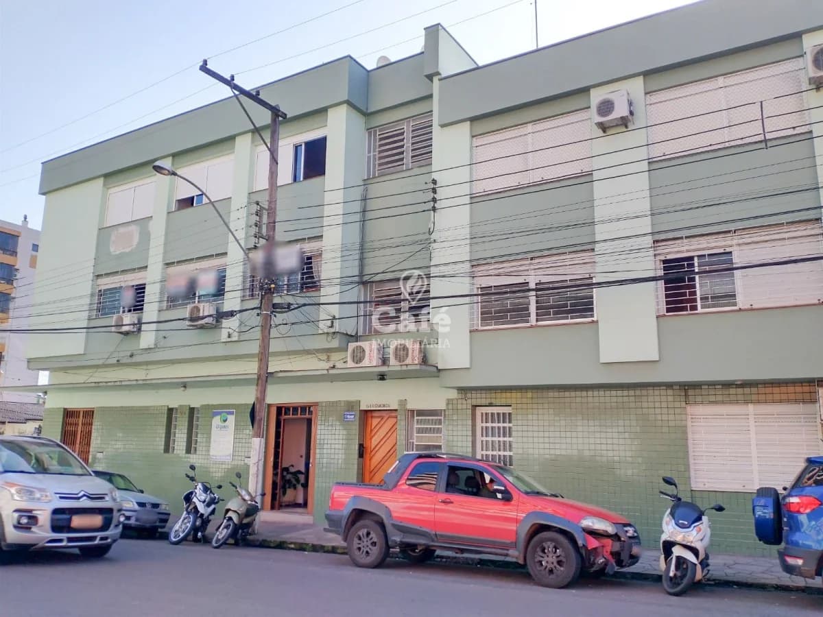 Apartamento amplo — Ed Quadros, Nossa Senhora das Dores, Santa Maria/RS