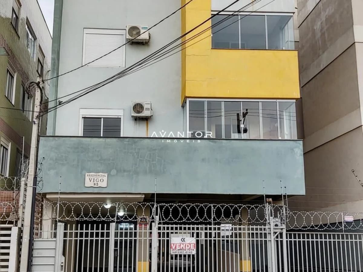 Fachada do prédio com sacada — Apartamento com 2 quartos à venda em Nossa Senhora do Rosário, Santa Maria/RS
