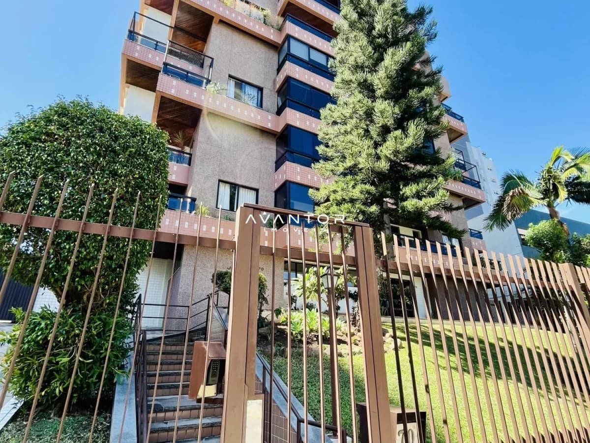 Fachada do prédio com jardim e portão — Residencial Jardim Panorâmico, Nossa Senhora de Lourdes, Santa Maria/RS