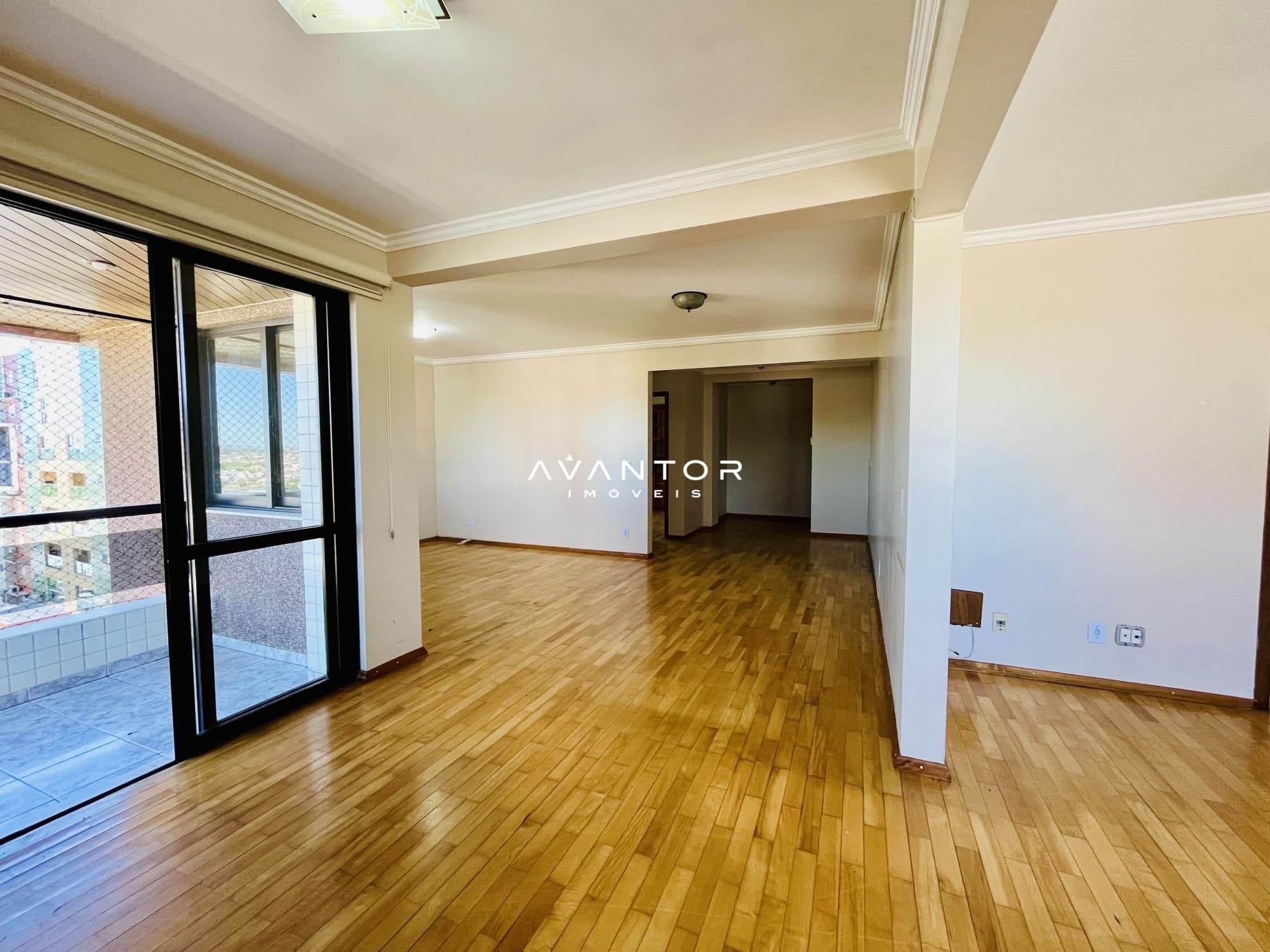 Apartamento com 4 quartos à venda em Nossa Senhora de Lourdes, Santa Maria/RS — foto 4 de 31