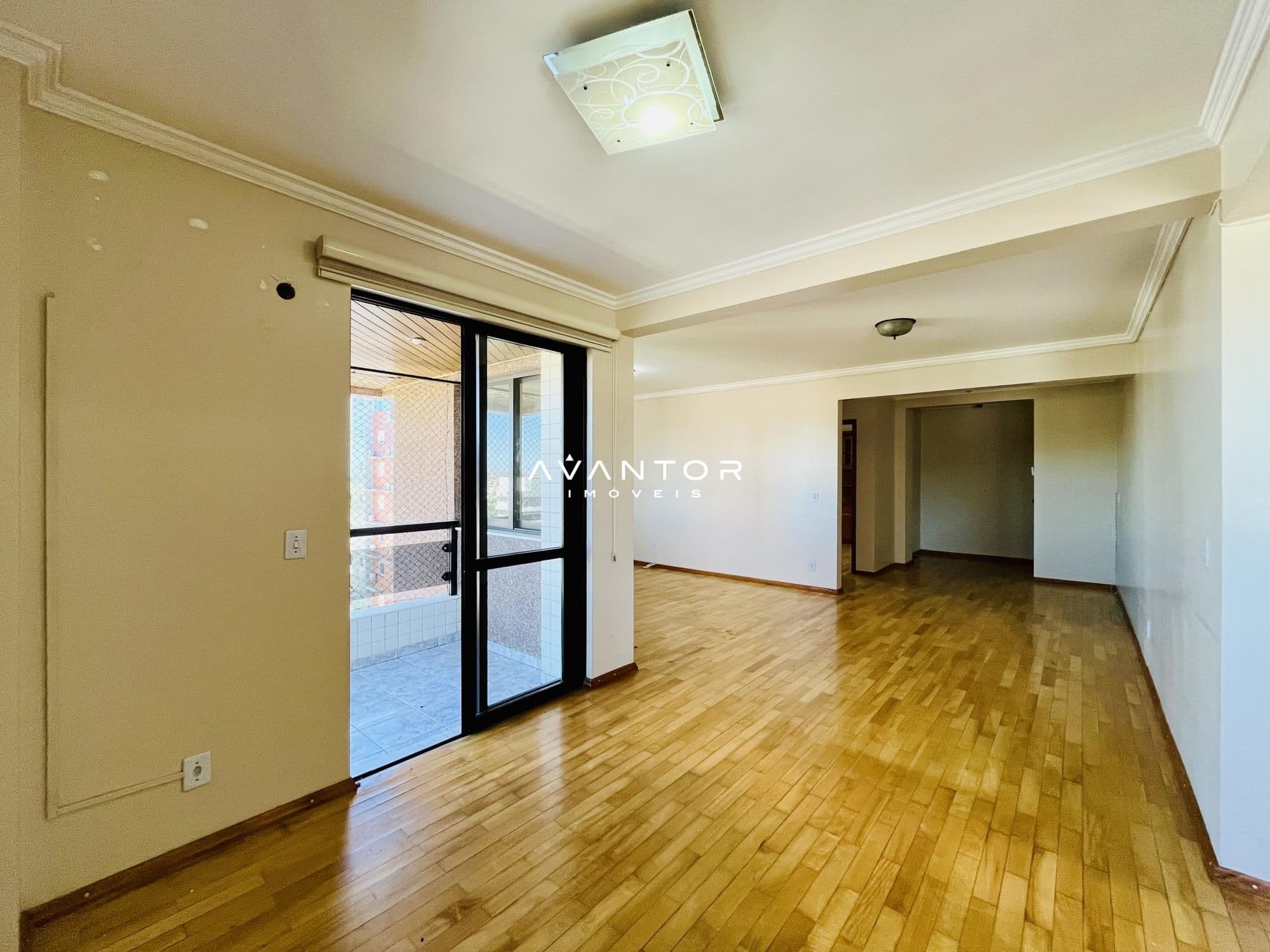 Apartamento com 4 quartos à venda em Nossa Senhora de Lourdes, Santa Maria/RS — foto 5 de 31