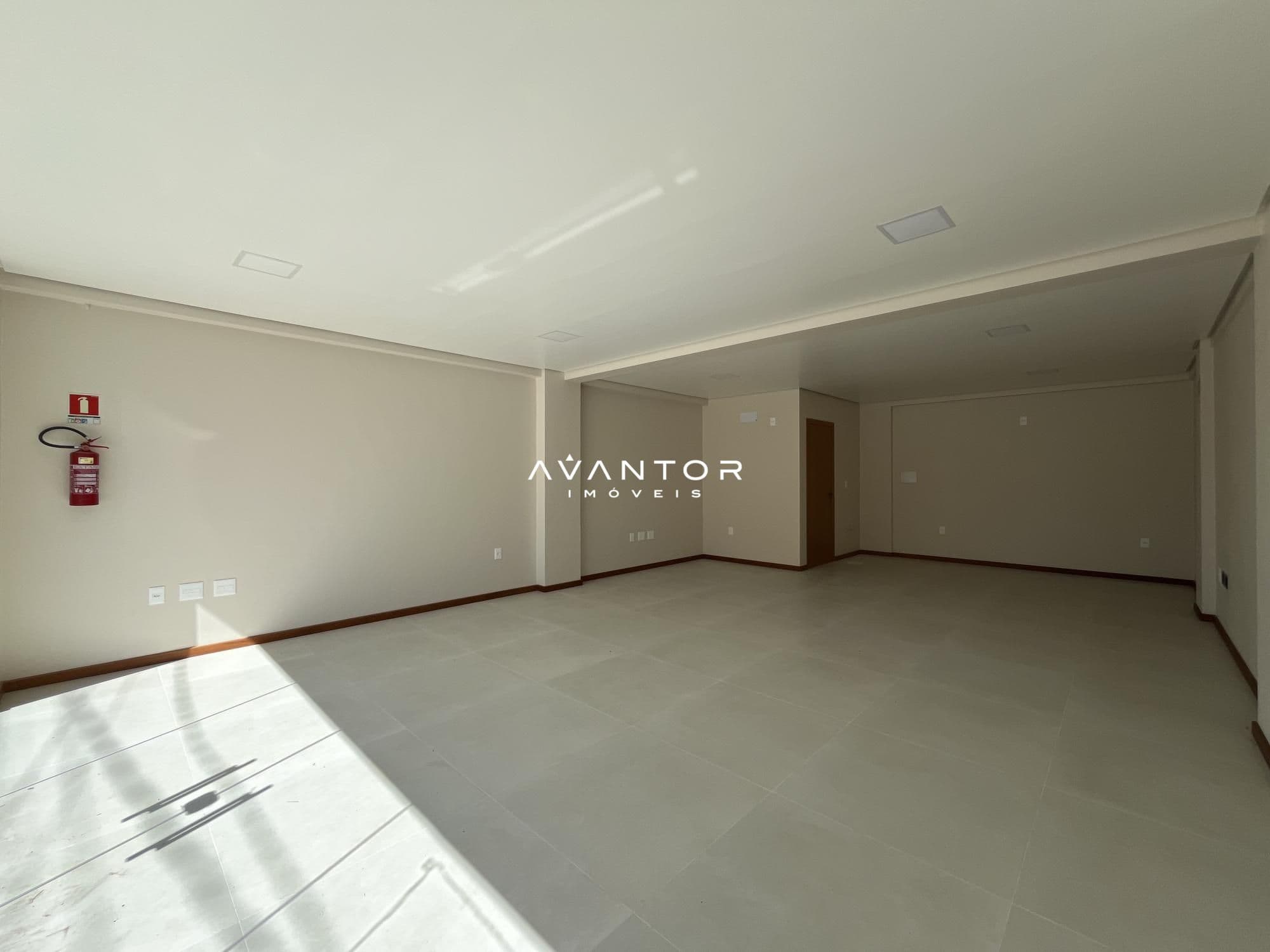 Loja com 1 sala à venda no Residencial Estelar, em Camobi, Santa Maria/RS — foto 3 de 5
