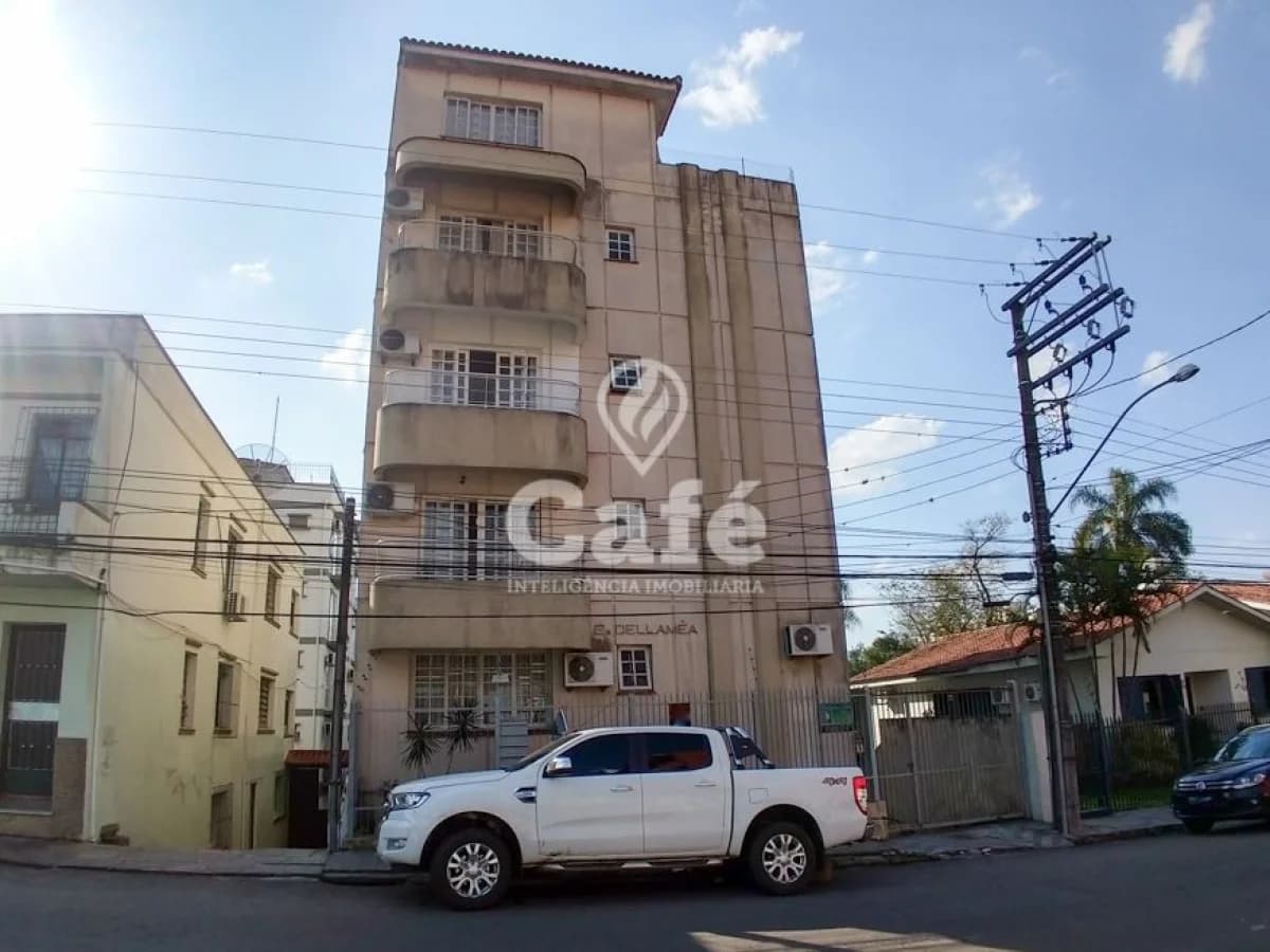 Amplo apartamento de 2 dormitórios — Edifício Dellaméa, Bonfim, Santa Maria/RS