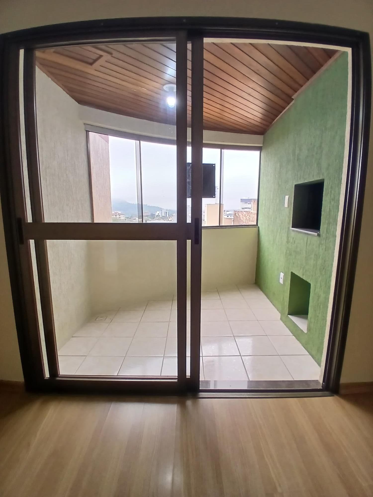 Apartamento De 2 Dormitórios Para Locação No Residencial Royal Plaza — Apartamento com 2 quartos para alugar em Nossa Senhora das Dores, Santa Maria/RS