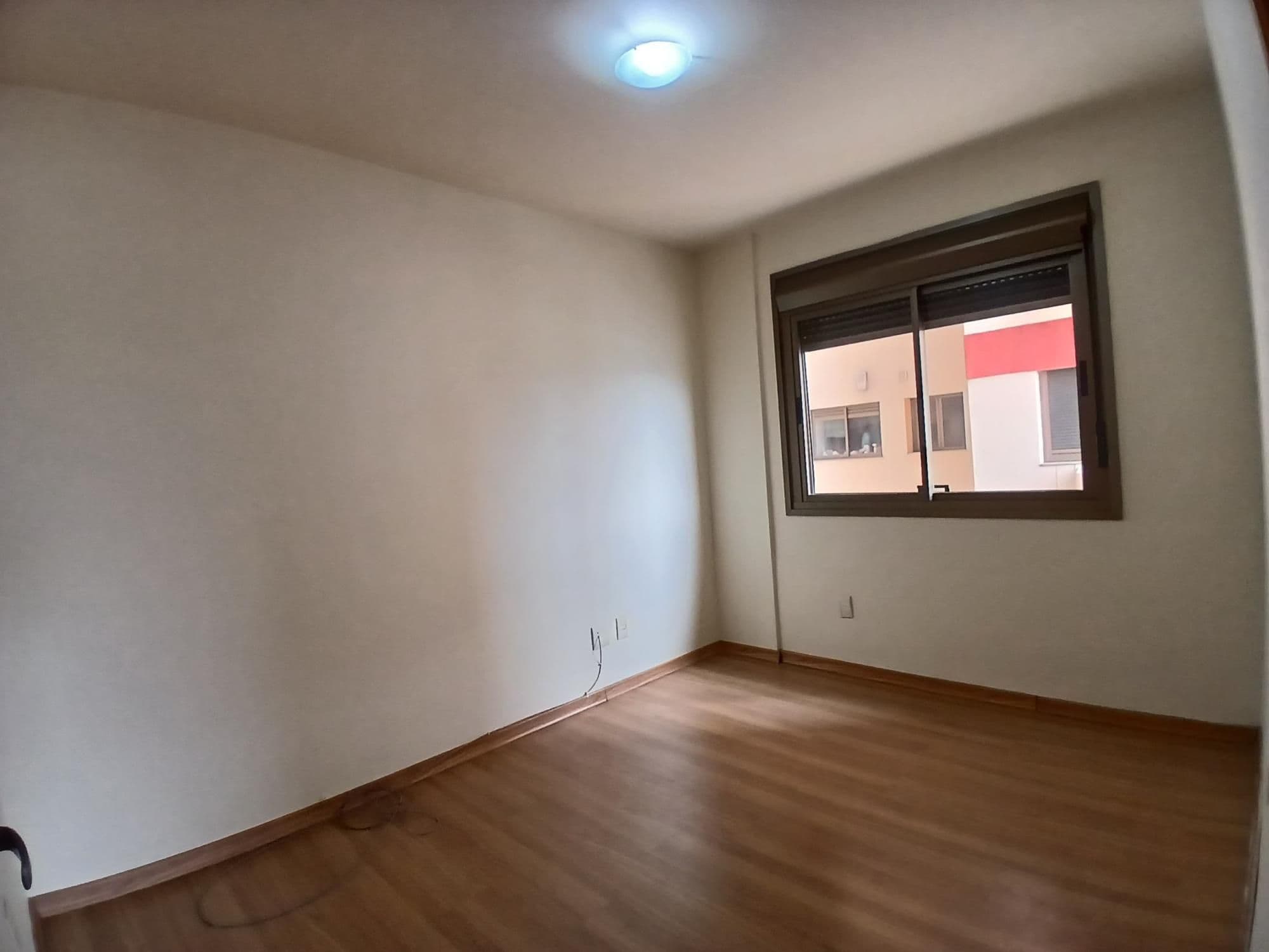 Apartamento De 2 Dormitórios Para Locação No Residencial Royal Plaza — Apartamento com 2 quartos para alugar em Nossa Senhora das Dores, Santa Maria/RS