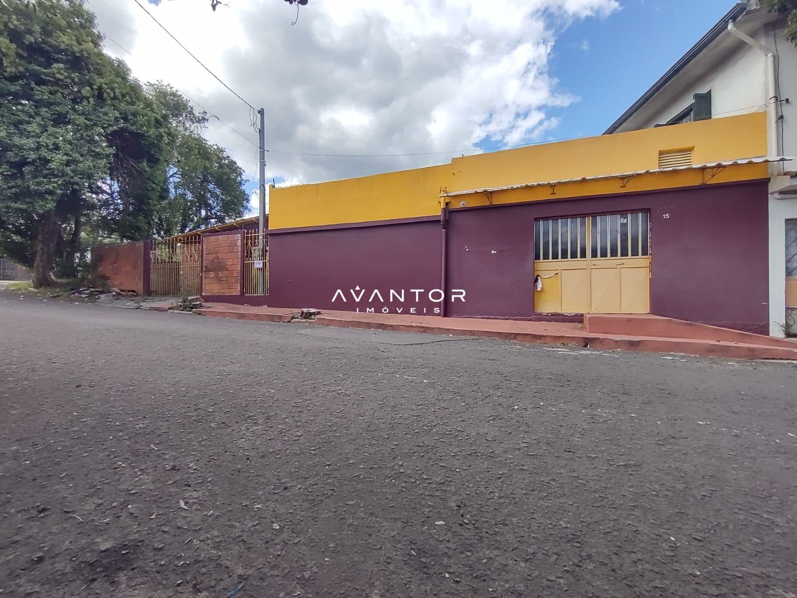 Casa Comercial com 3 salas à venda em Salgado Filho, Santa Maria/RS — foto 3 de 9