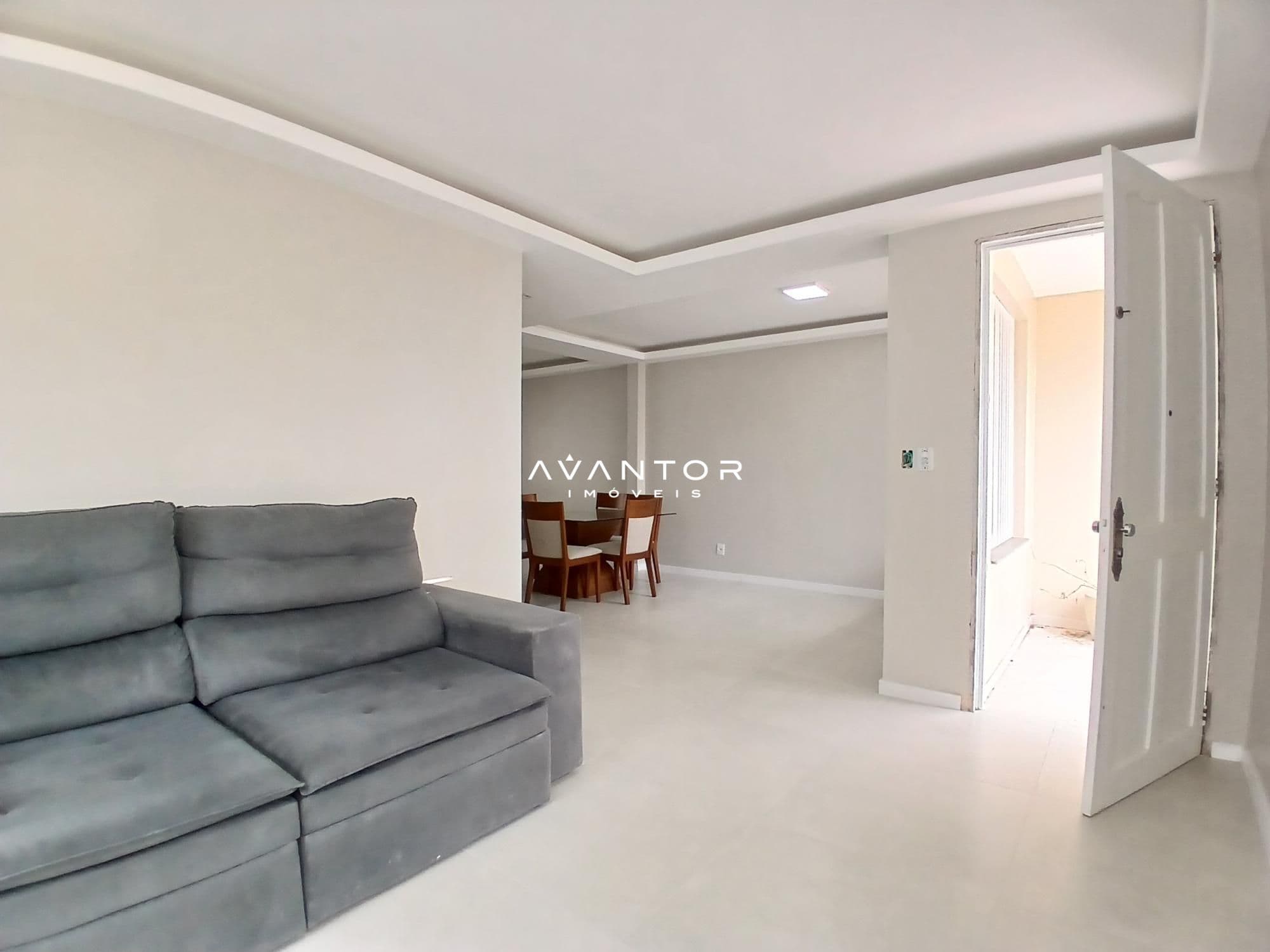 Sala de estar integrada à cozinha — Casa com 3 quartos à venda em Nossa Senhora do Rosário, Santa Maria/RS