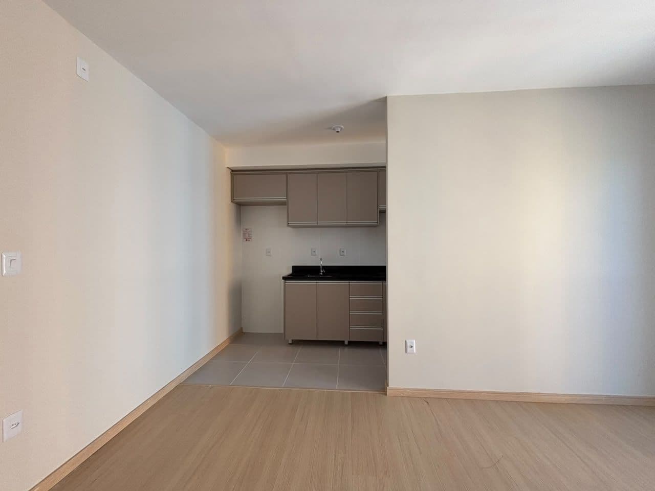 Apartamento novo de 2 dormitórios e garagem no bairro Camobi em Santa Maria — Apartamento com 2 quartos para alugar em Camobi, Santa Maria/RS