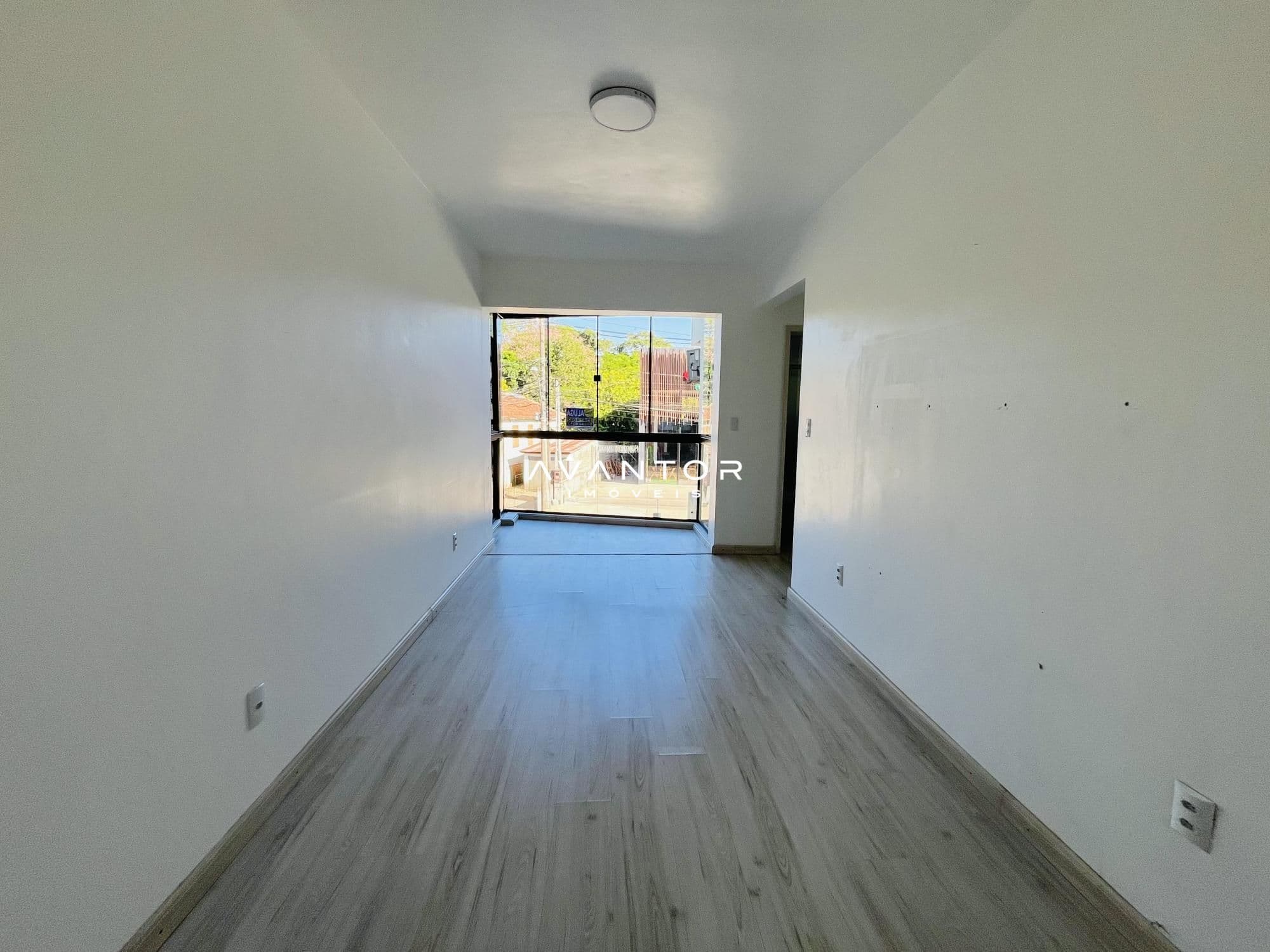 Apartamento com 2 quartos à venda no Edifício Douglas, em Nossa Senhora de Lourdes, Santa Maria/RS — foto 2 de 10