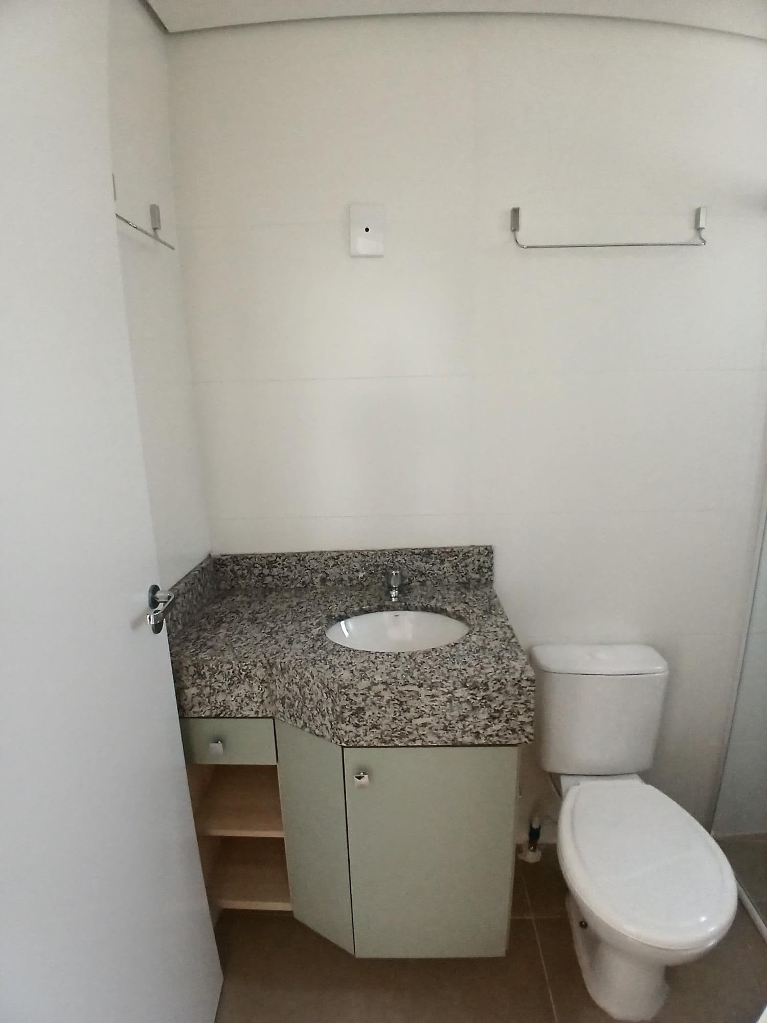 Apartamento em Camobi de 2 dormitórios, suíte, sala de estar, banheiro social, cozinha, ár — Apartamento com 2 quartos para alugar em São José, Santa Maria/RS