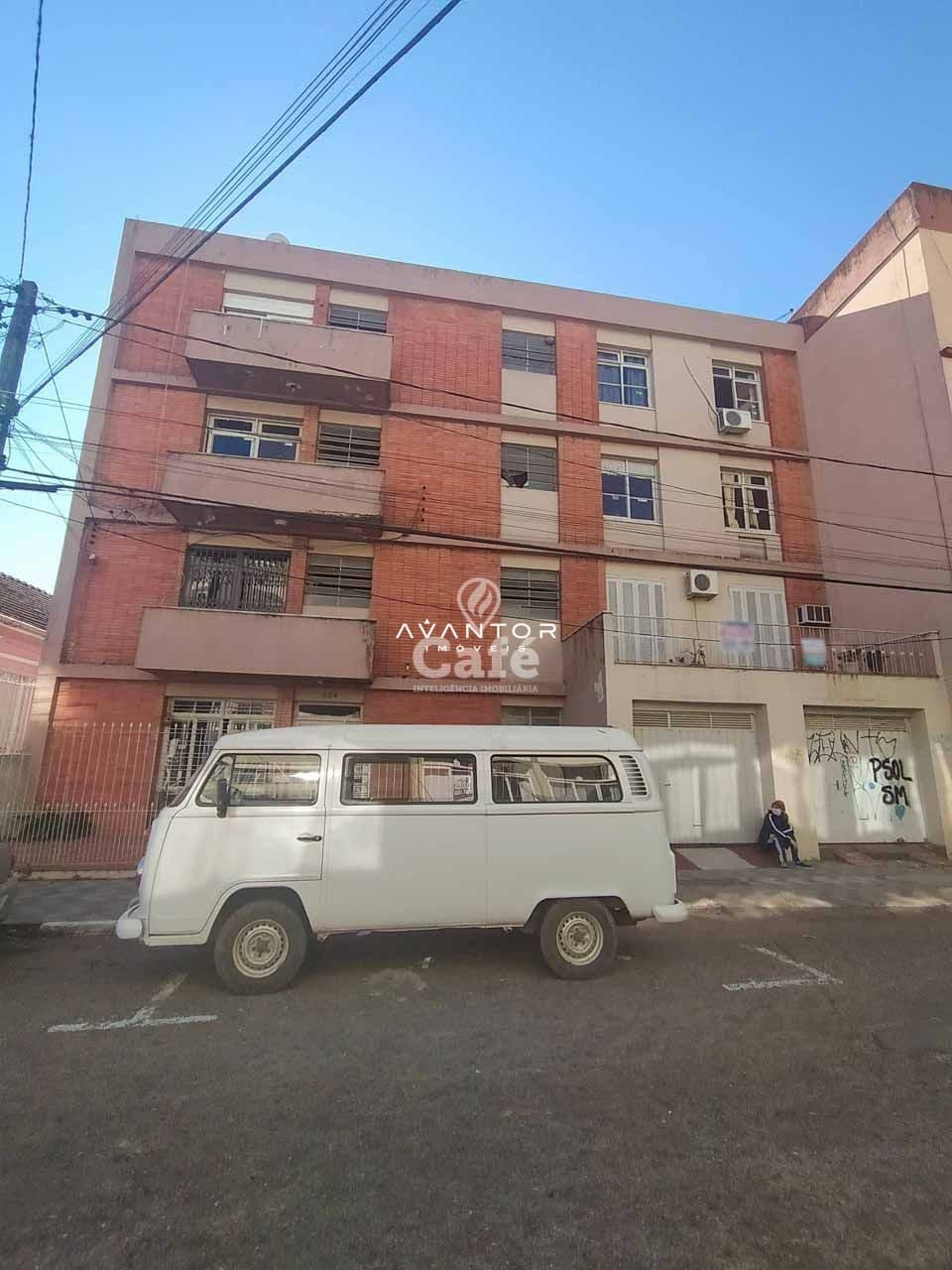 Amplo apartamento de 3 dormitórios com vaga de garagem e sacada — Apartamento com 3 quartos à venda em Centro, Santa Maria/RS
