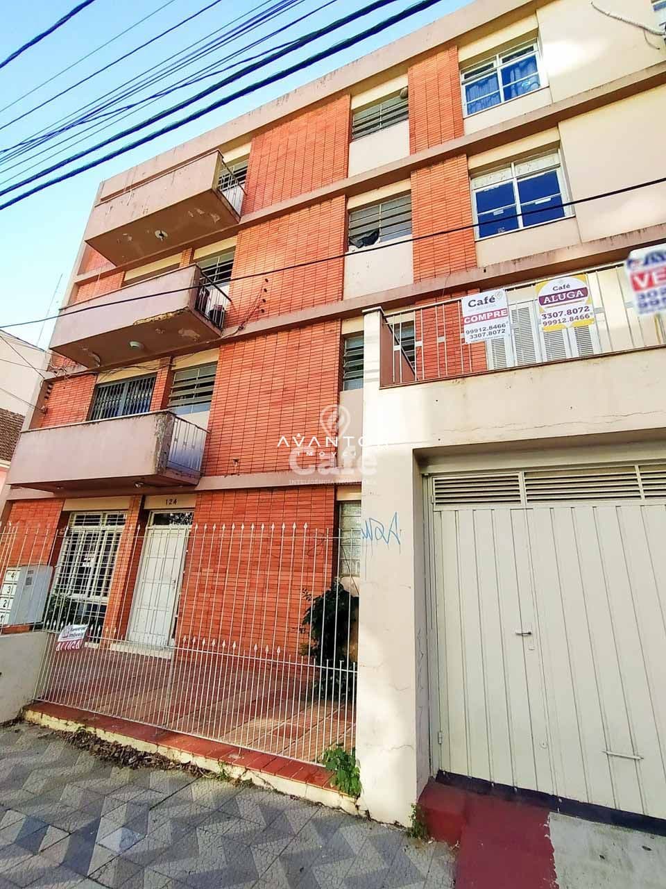 Amplo apartamento de 3 dormitórios com vaga de garagem e sacada — Apartamento com 3 quartos à venda em Centro, Santa Maria/RS