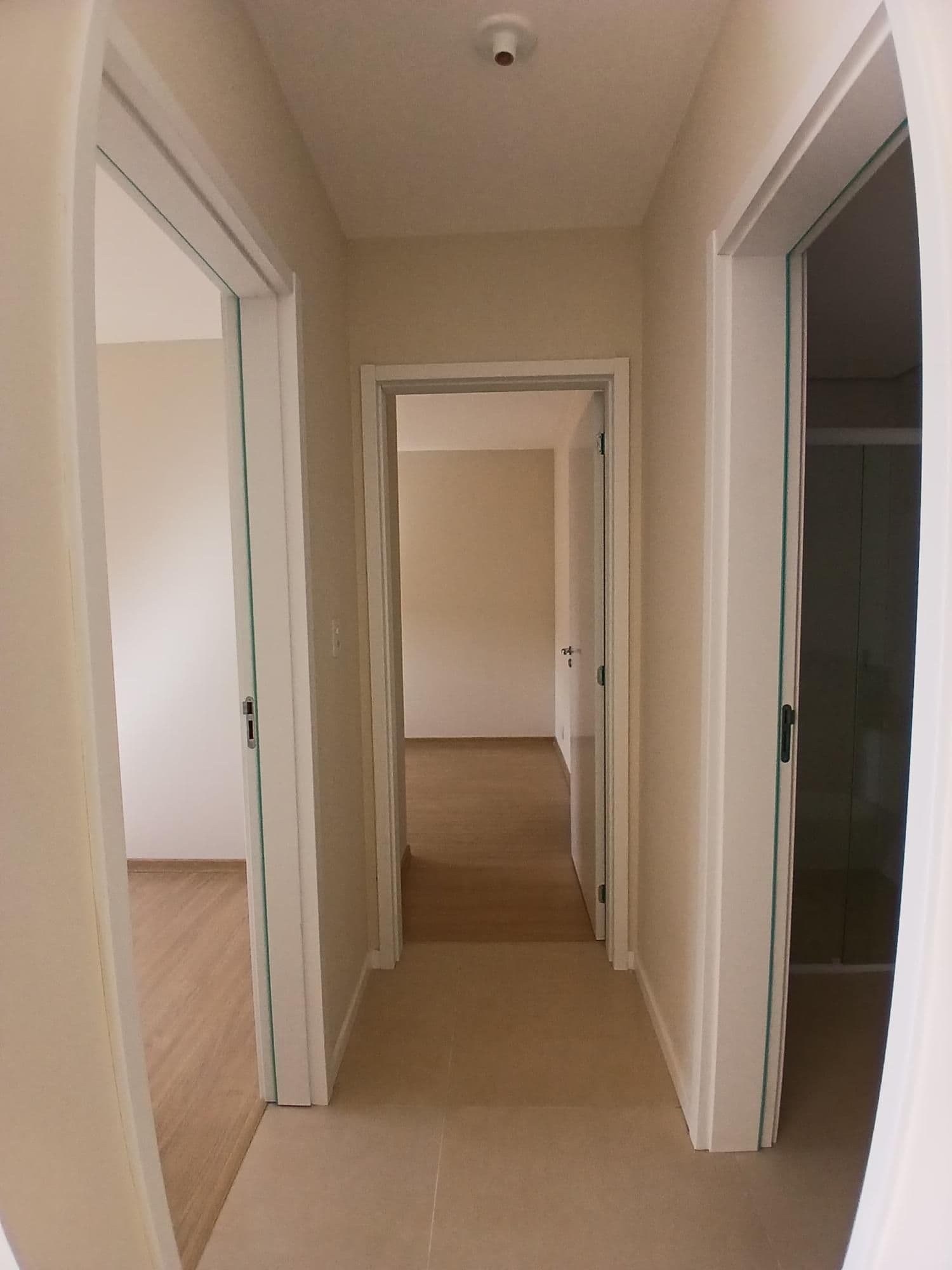 Apartamento em Camobi de 2 dormitórios, suíte, sala de estar, banheiro social, cozinha, ár — Apartamento com 2 quartos para alugar em São José, Santa Maria/RS