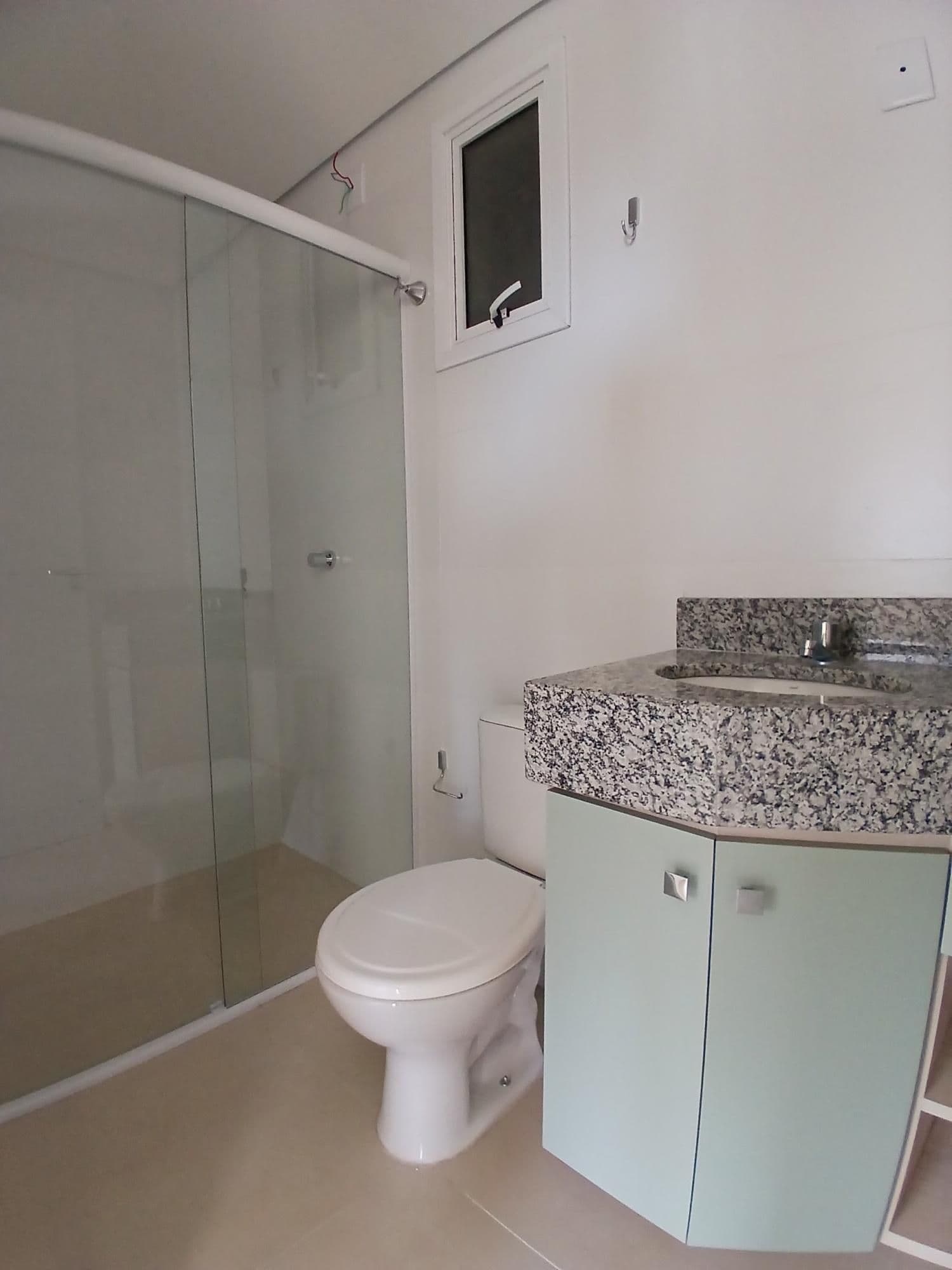Apartamento em Camobi de 2 dormitórios, suíte, sala de estar, banheiro social, cozinha, ár — Apartamento com 2 quartos para alugar em São José, Santa Maria/RS