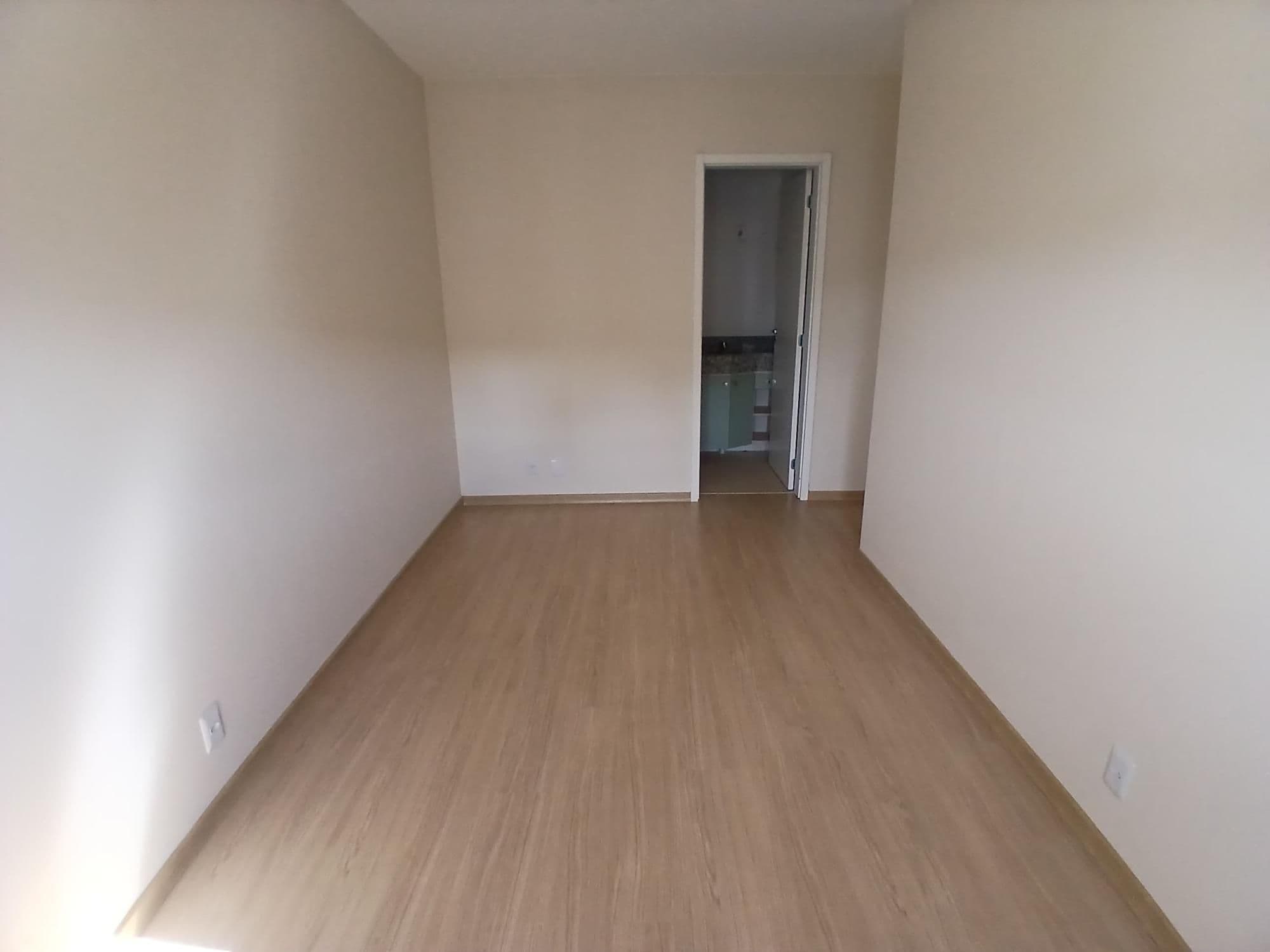 Apartamento em Camobi de 2 dormitórios, suíte, sala de estar, banheiro social, cozinha, ár — Apartamento com 2 quartos para alugar em São José, Santa Maria/RS