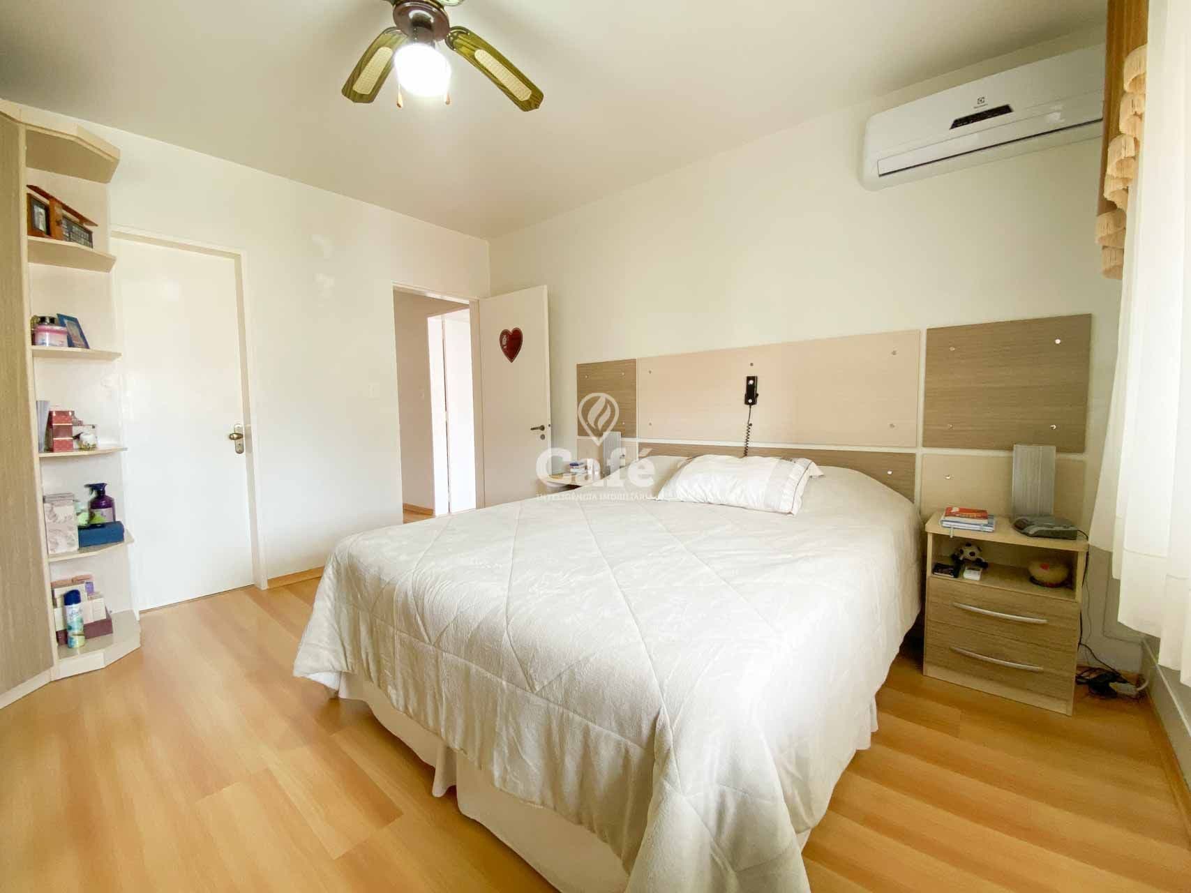 Cobertura de 3 dormitórios no Centro de Santa Maria — Cobertura com 3 quartos à venda em Centro, Santa Maria/RS