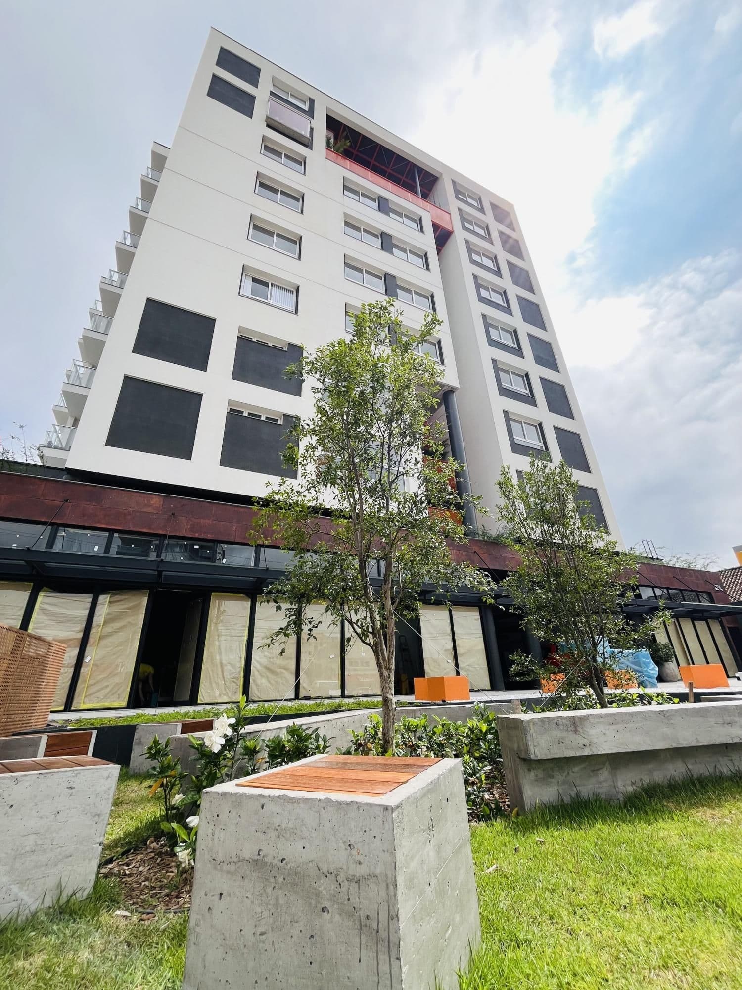 Fachada do prédio com área de lazer — Loja com 1 sala para alugar no Uniqo Smart Living, em Camobi, Santa Maria/RS