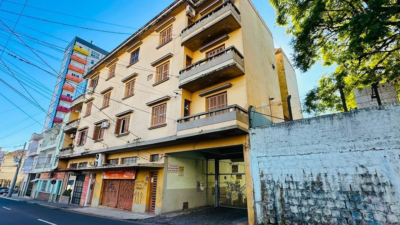 Terreno 24x50m em região universitária central, ótima localização. Santa Maria — Prédio Residencial com 27 quartos à venda em Nossa Senhora do Rosário, Santa Maria/RS