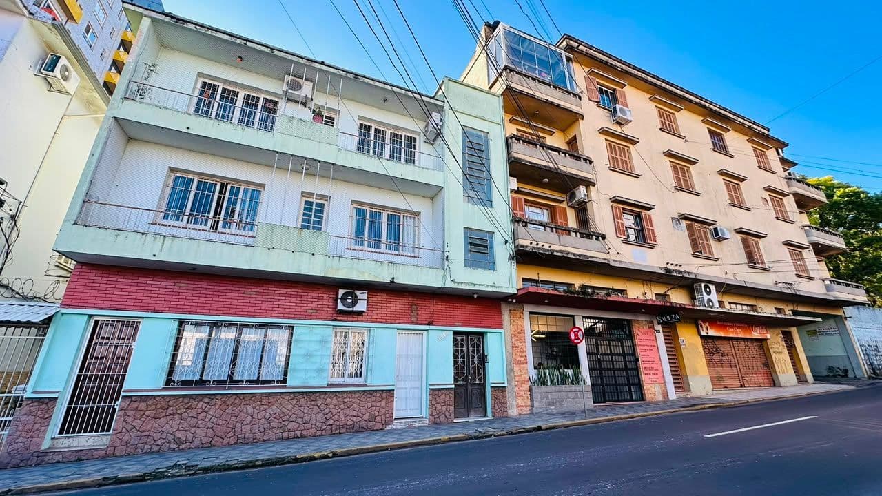 Terreno 24x50m em região universitária central, ótima localização. Santa Maria — Prédio Residencial com 27 quartos à venda em Nossa Senhora do Rosário, Santa Maria/RS