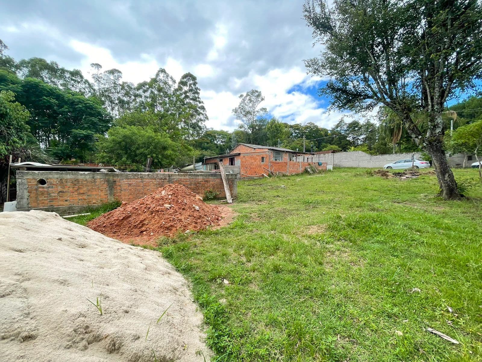 Terreno Amplo De 648 m², Pronto para Construir — Terreno à venda em Diácono João Luiz Pozzobon, Santa Maria/RS