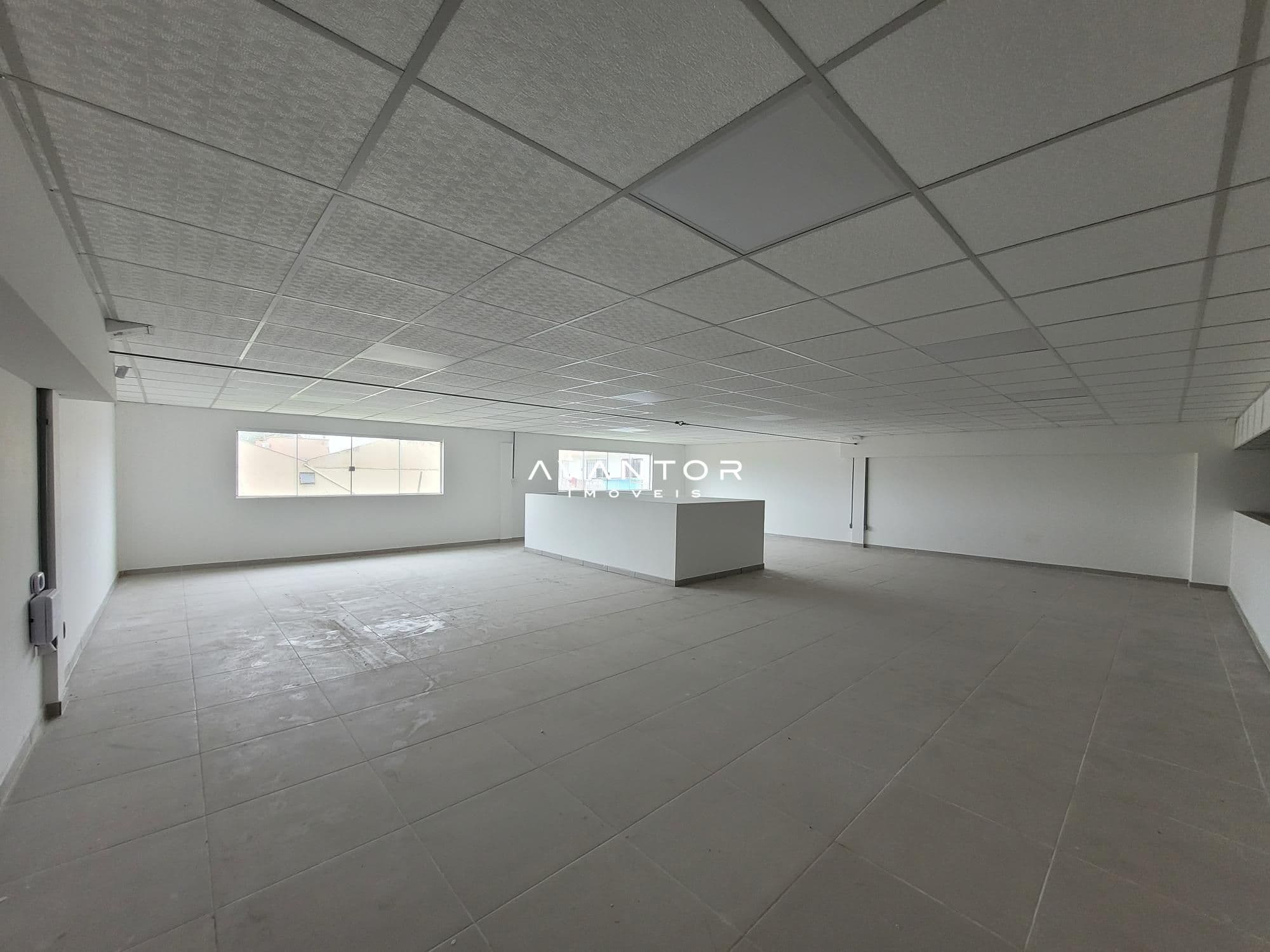 Pavilhão com 2 salas para alugar em Nossa Senhora Medianeira, Santa Maria/RS — foto 12 de 16