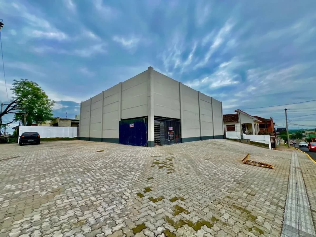 Pavilhão, 315m privativo no bairro Noal em Santa Maria — Pavilhão com 1 sala à venda em Noal, Santa Maria/RS