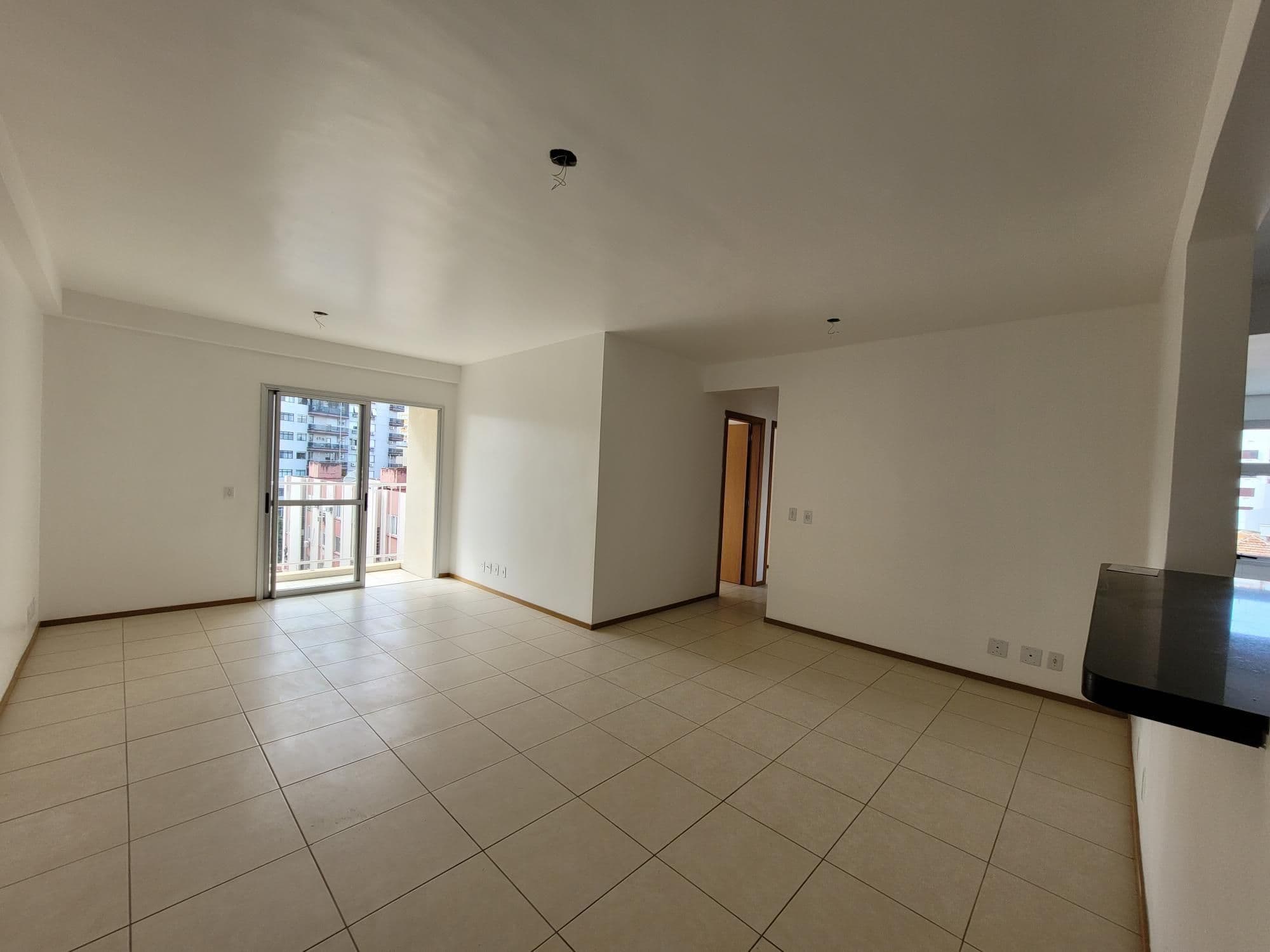 Apartamento de 3 dormitórios, Suíte, Sacada com churrasqueira, Box de Garagem, no Residenc — Apartamento com 3 quartos para alugar em Centro, Santa Maria/RS