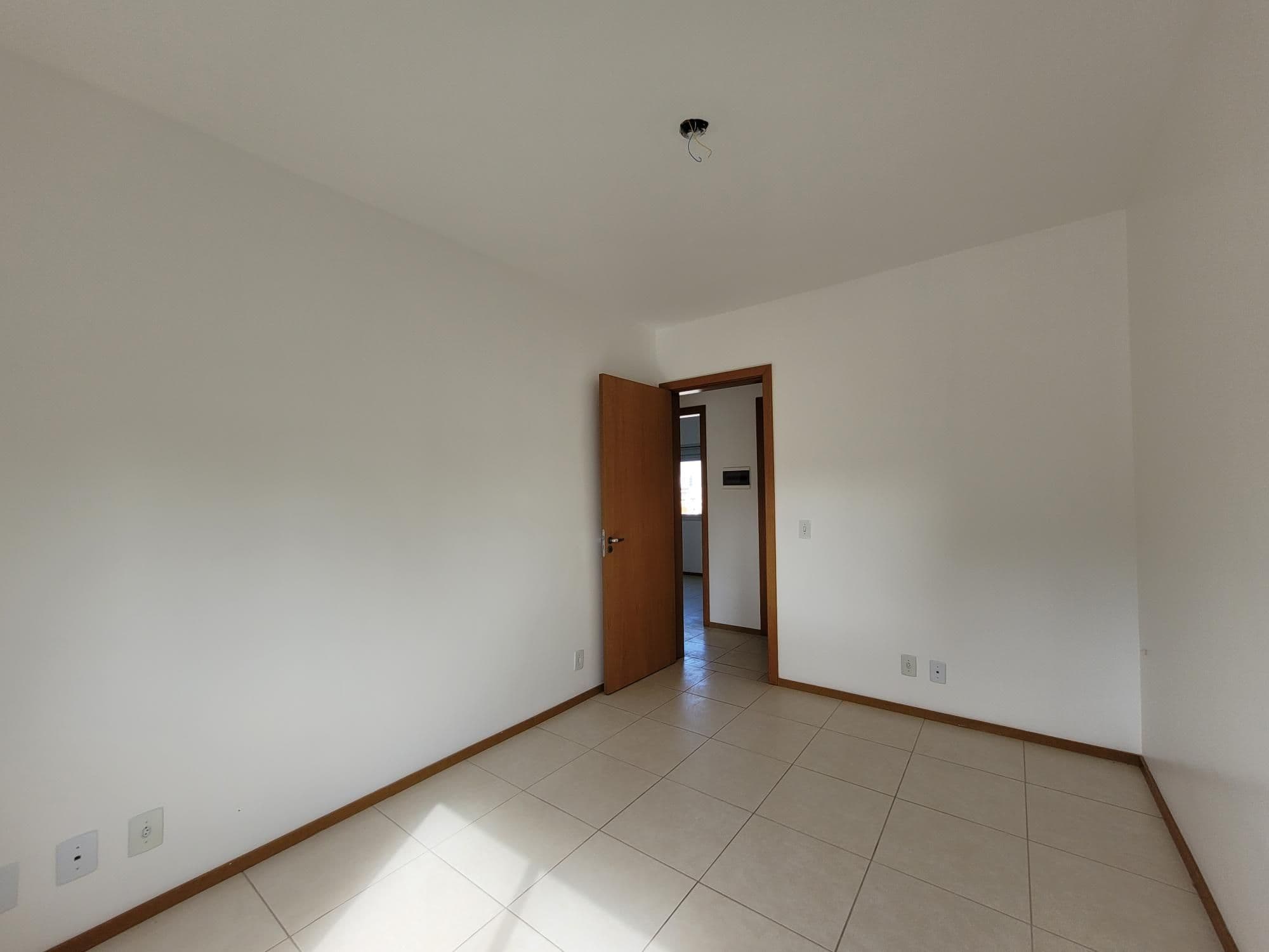 Apartamento de 3 dormitórios, Suíte, Sacada com churrasqueira, Box de Garagem, no Residenc — Apartamento com 3 quartos para alugar em Centro, Santa Maria/RS