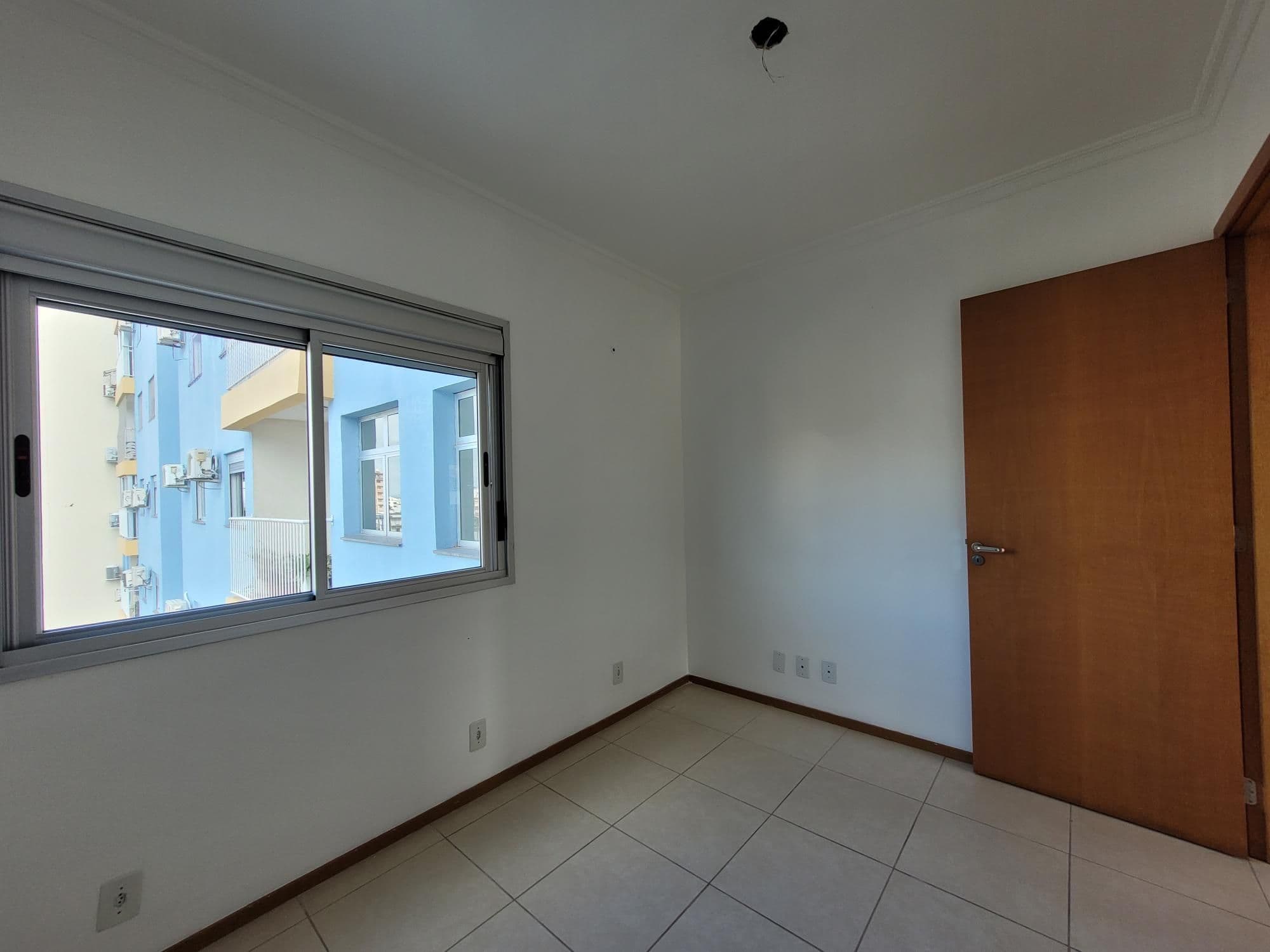 Apartamento de 3 dormitórios, Suíte, Sacada com churrasqueira, Box de Garagem, no Residenc — Apartamento com 3 quartos para alugar em Centro, Santa Maria/RS