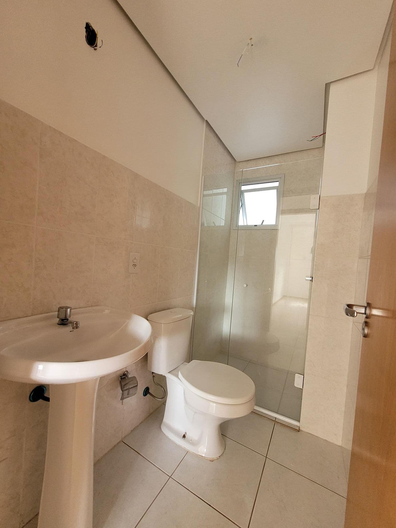 Apartamento de 3 dormitórios, Suíte, Sacada com churrasqueira, Box de Garagem, no Residenc — Apartamento com 3 quartos para alugar em Centro, Santa Maria/RS