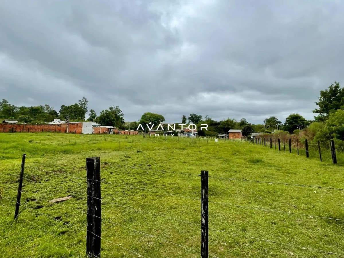 Terreno à venda em Diácono João Luiz Pozzobon, Santa Maria/RS