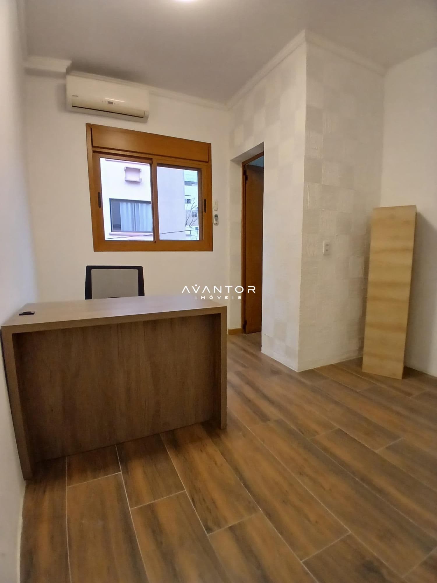 Sala Comercial com 1 sala para alugar em Nossa Senhora de Fátima, Santa Maria/RS — foto 2 de 3