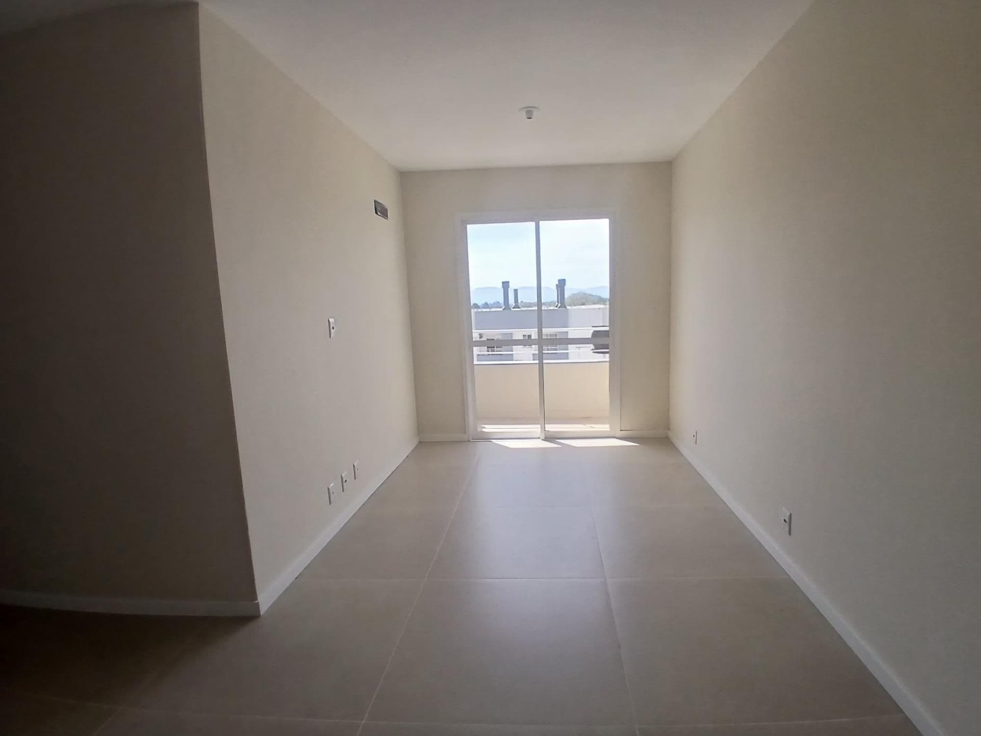 Apartamento em Camobi de 2 dormitórios, suíte, sala de estar, banheiro social, cozinha, ár — Apartamento com 2 quartos para alugar em São José, Santa Maria/RS