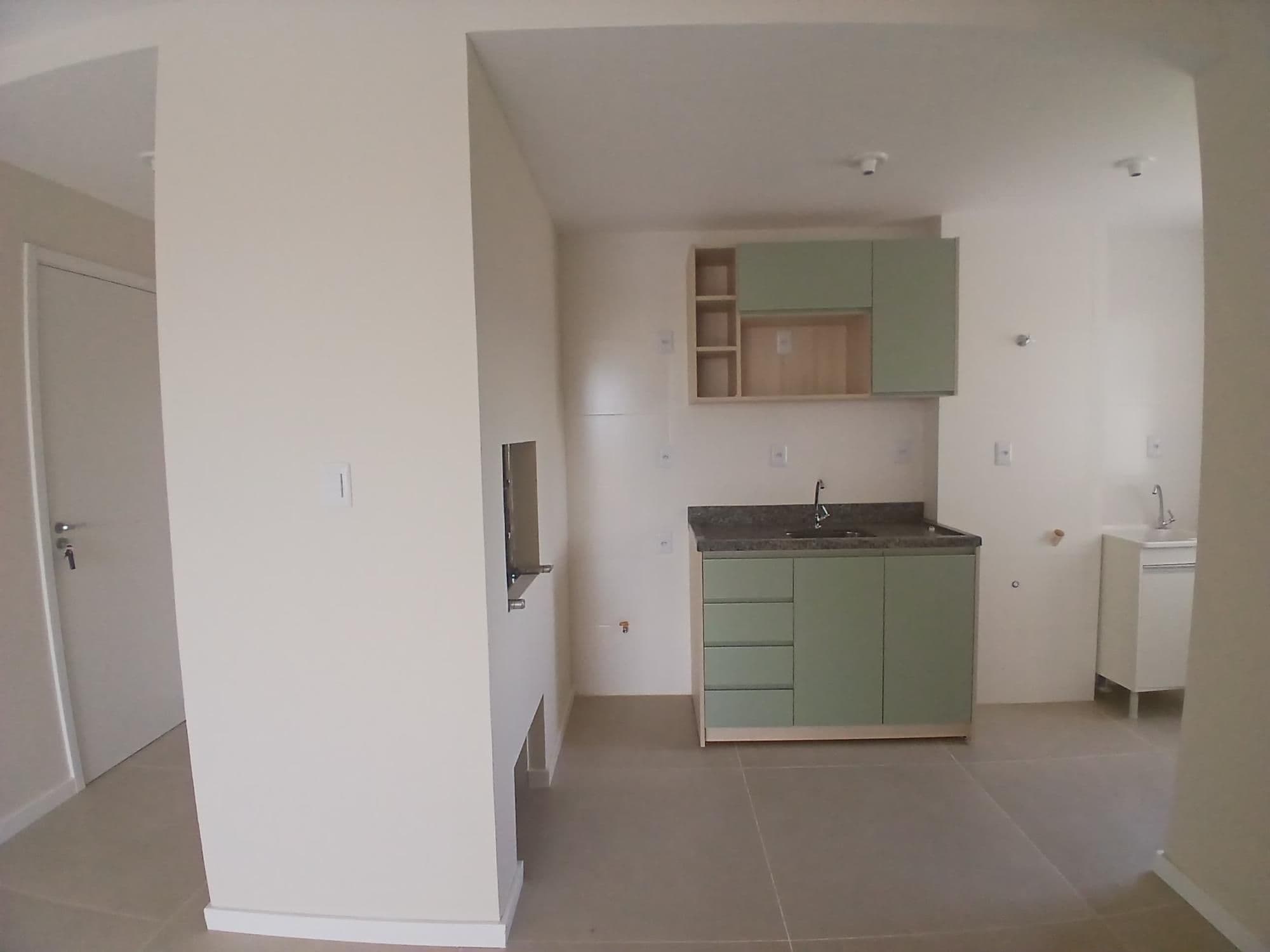Apartamento em Camobi de 2 dormitórios, suíte, sala de estar, banheiro social, cozinha, ár — Apartamento com 2 quartos para alugar em São José, Santa Maria/RS