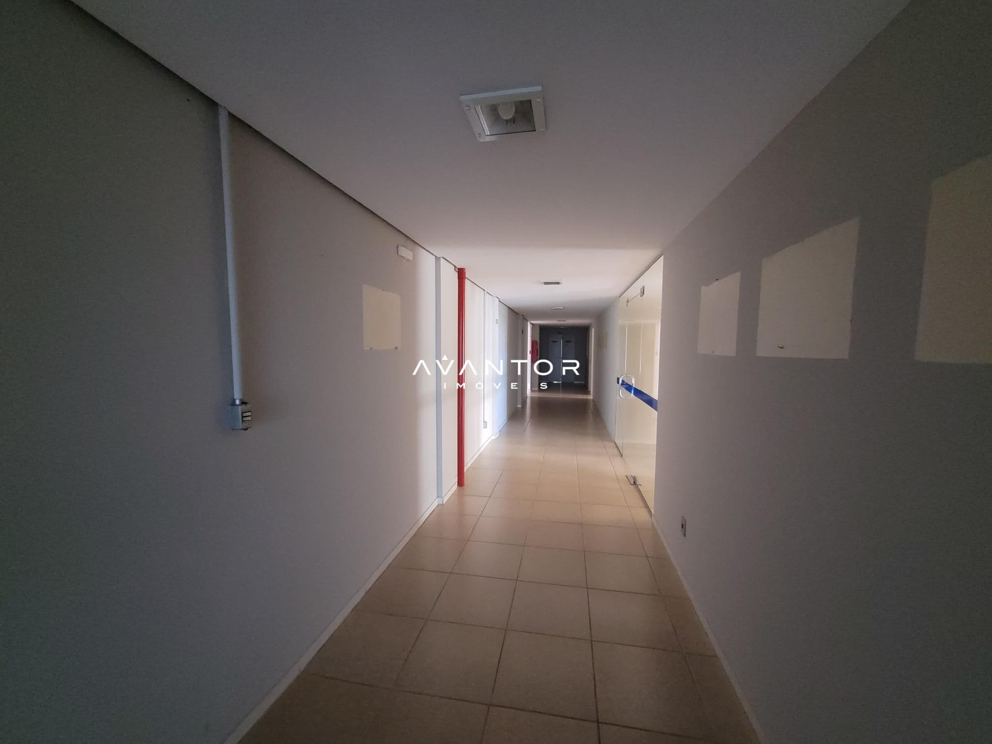 Sala Comercial com 10 salas para alugar em Nossa Senhora Medianeira, Santa Maria/RS — foto 11 de 31