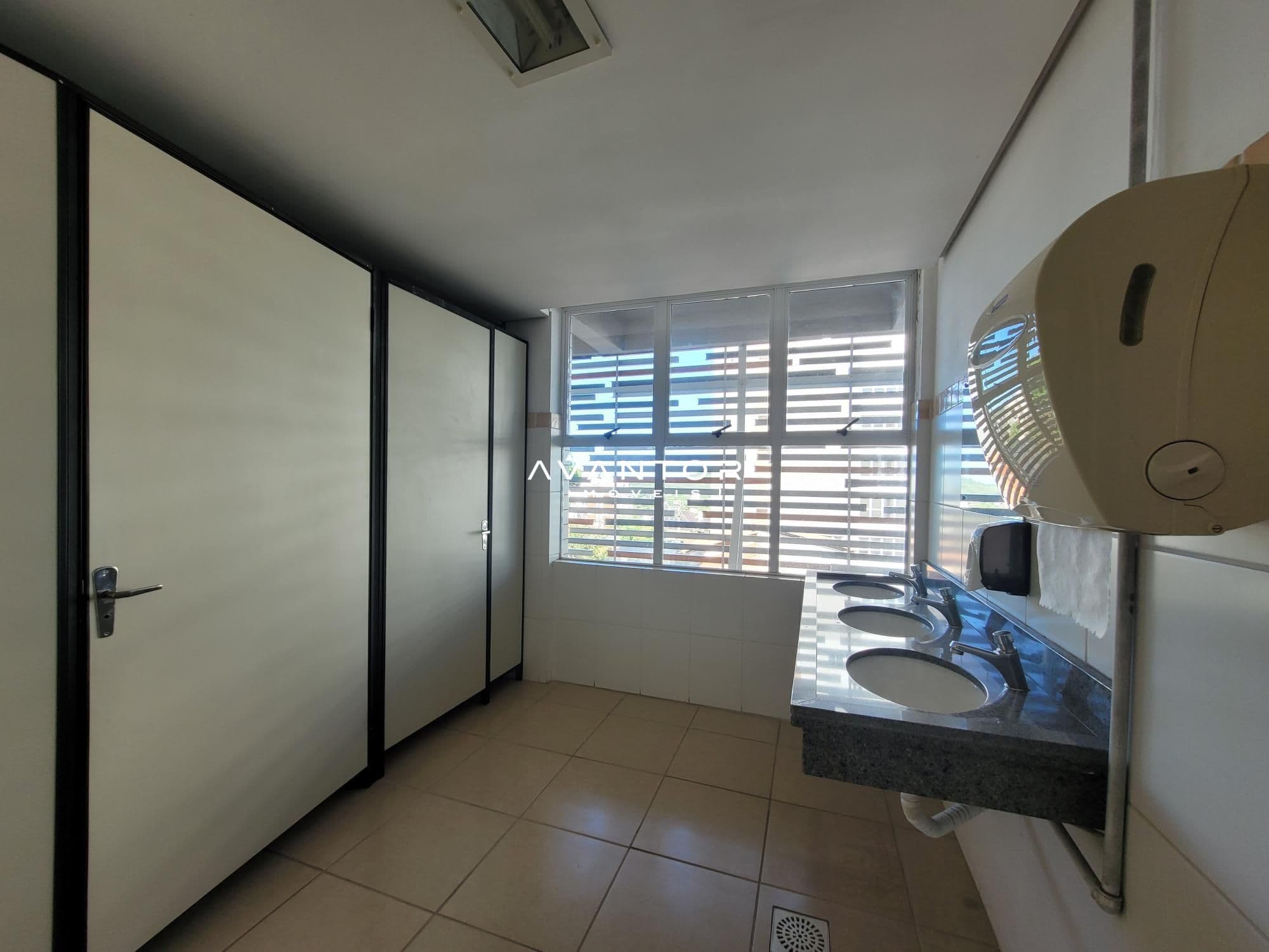 Sala Comercial com 10 salas para alugar em Nossa Senhora Medianeira, Santa Maria/RS — foto 22 de 31