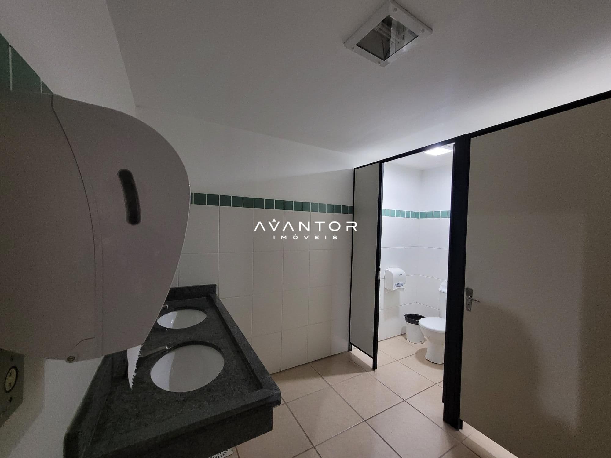 Sala Comercial com 10 salas para alugar em Nossa Senhora Medianeira, Santa Maria/RS — foto 24 de 31