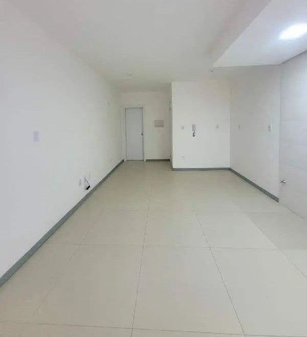 Kitnet studio disponível para locação e venda no bairro Camobi em Santa Maria — Studio com 1 quarto à venda em Camobi, Santa Maria/RS