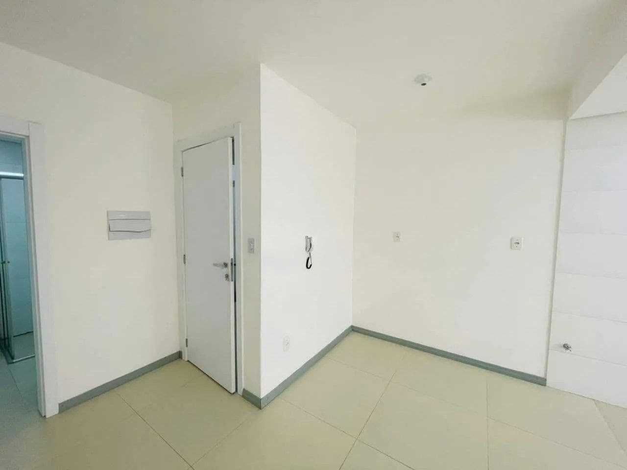 Kitnet studio disponível para locação e venda no bairro Camobi em Santa Maria — Studio com 1 quarto à venda em Camobi, Santa Maria/RS