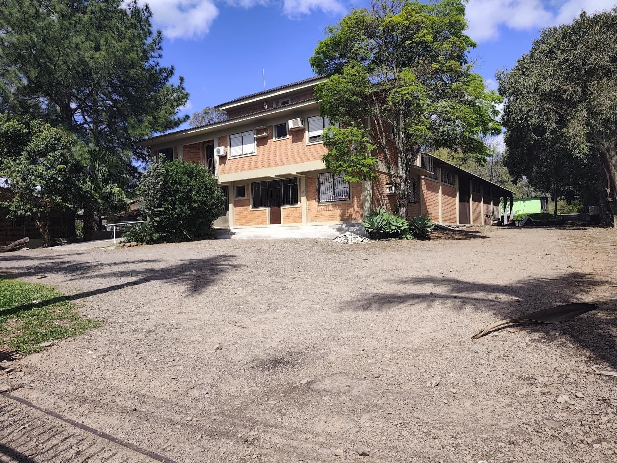 Pavilhão para Venda e locação na Avenida Prefeito Evandro Behr no bairro Camobi em Santa M — Pavilhão com 3 salas à venda em Camobi, Santa Maria/RS