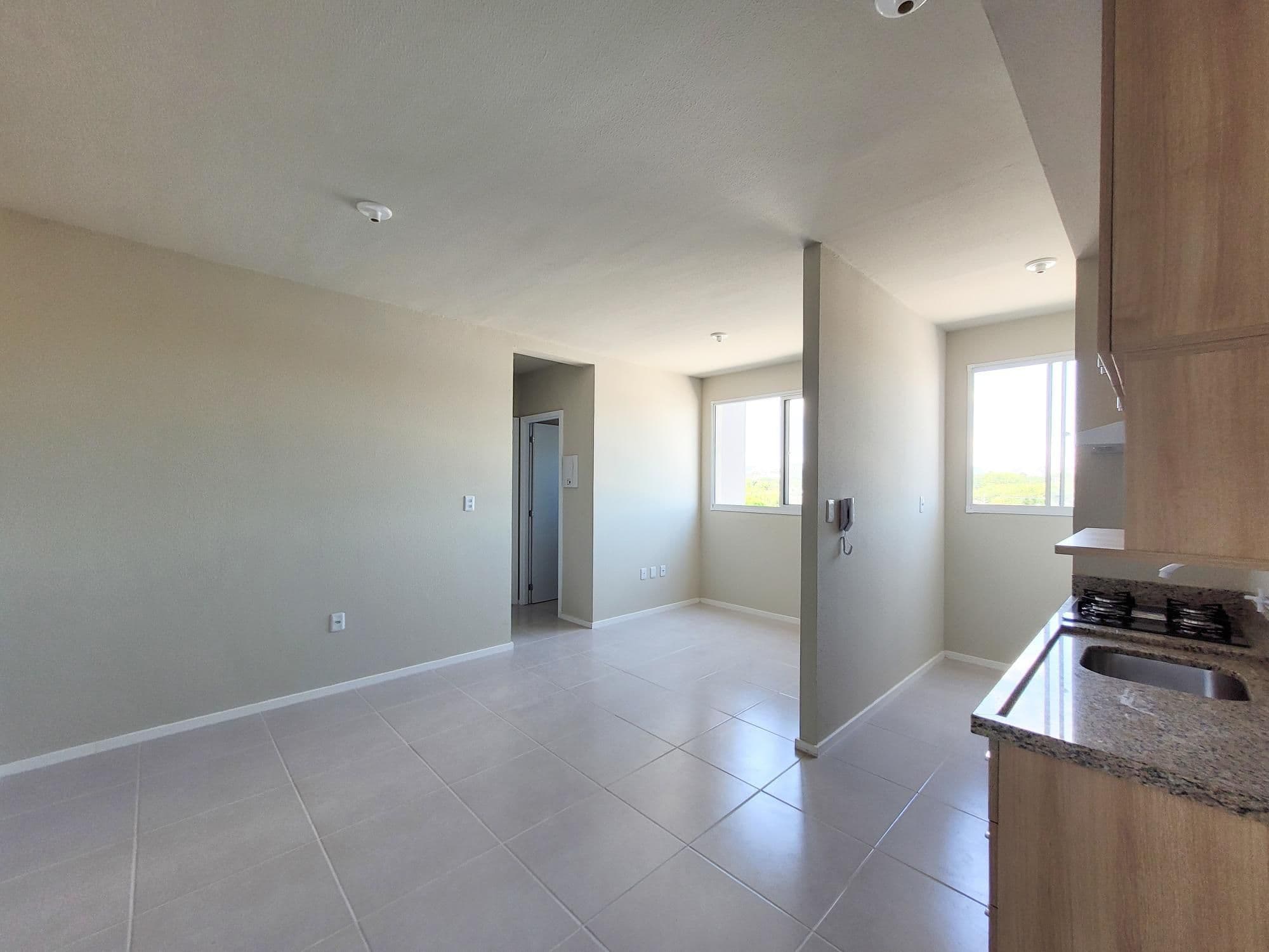 Apartamento De 2 Dormitórios, Sala de Estar, Banheiro Social, Cozinha, Área de Serviço e G — Apartamento com 2 quartos para alugar em Patronato, Santa Maria/RS